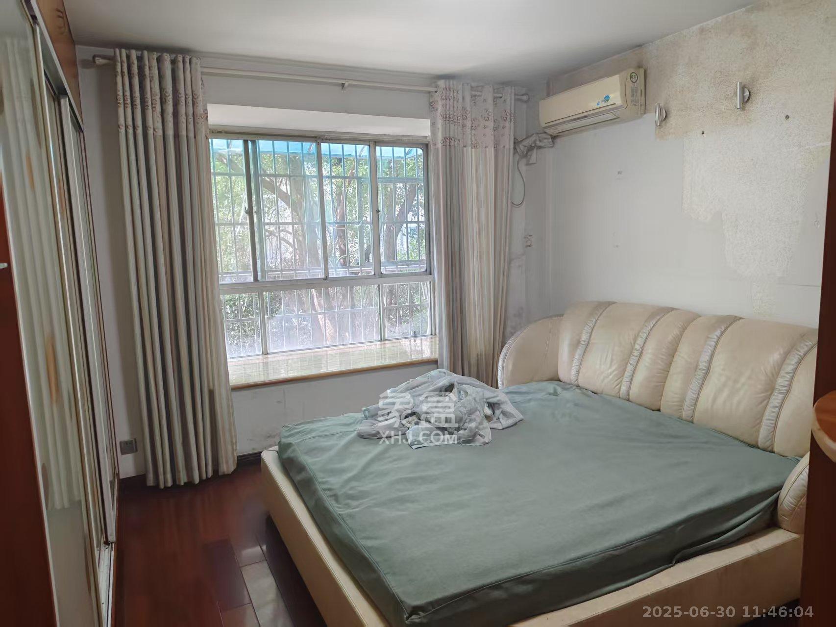 新世纪家园  3室2厅2卫    2600.0元/月 新世纪家园  3室2厅2卫    2600.0元/月室内图