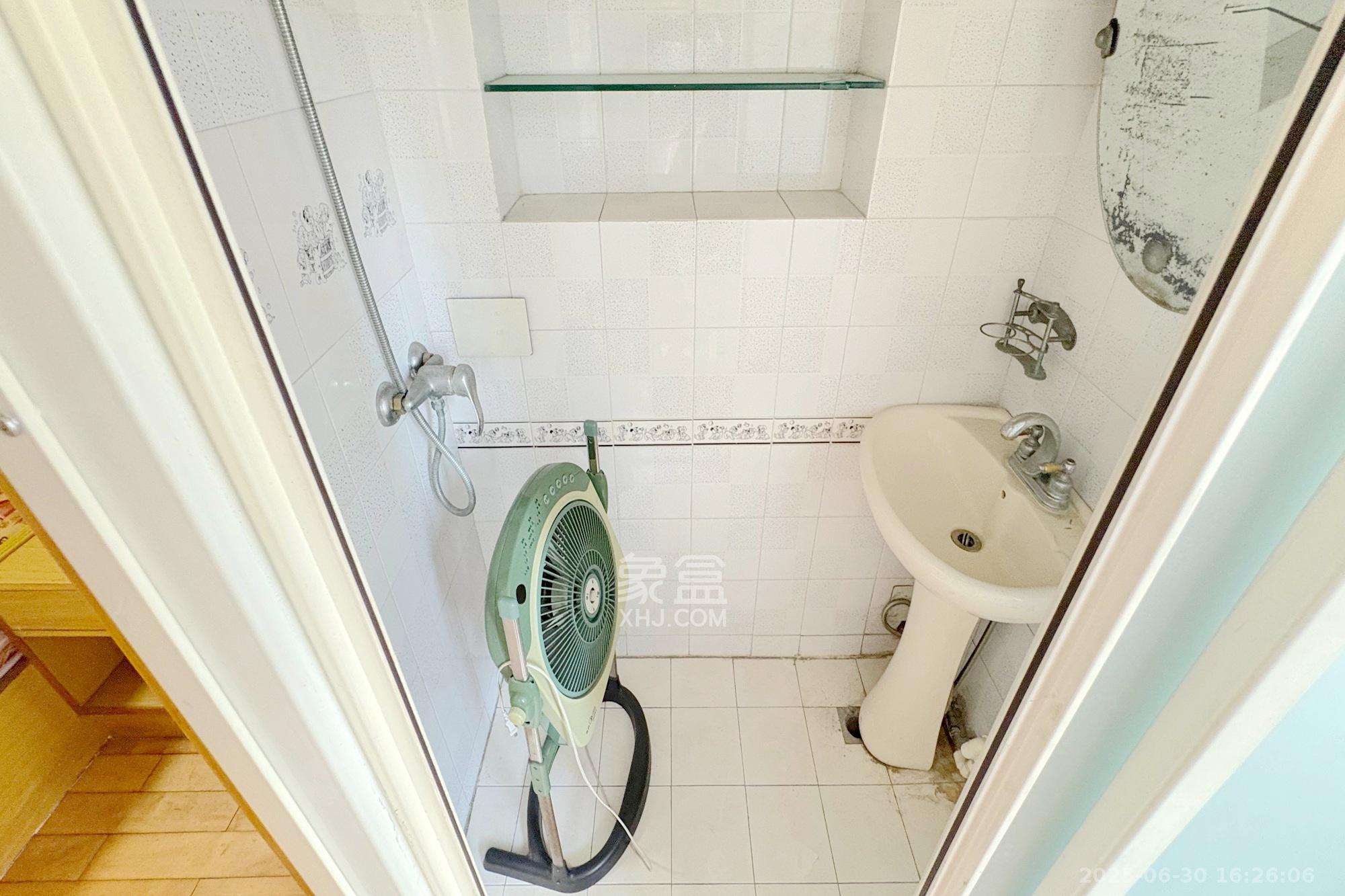 湖南省道路运输管理局  3室2厅1卫    103.0万卫生间