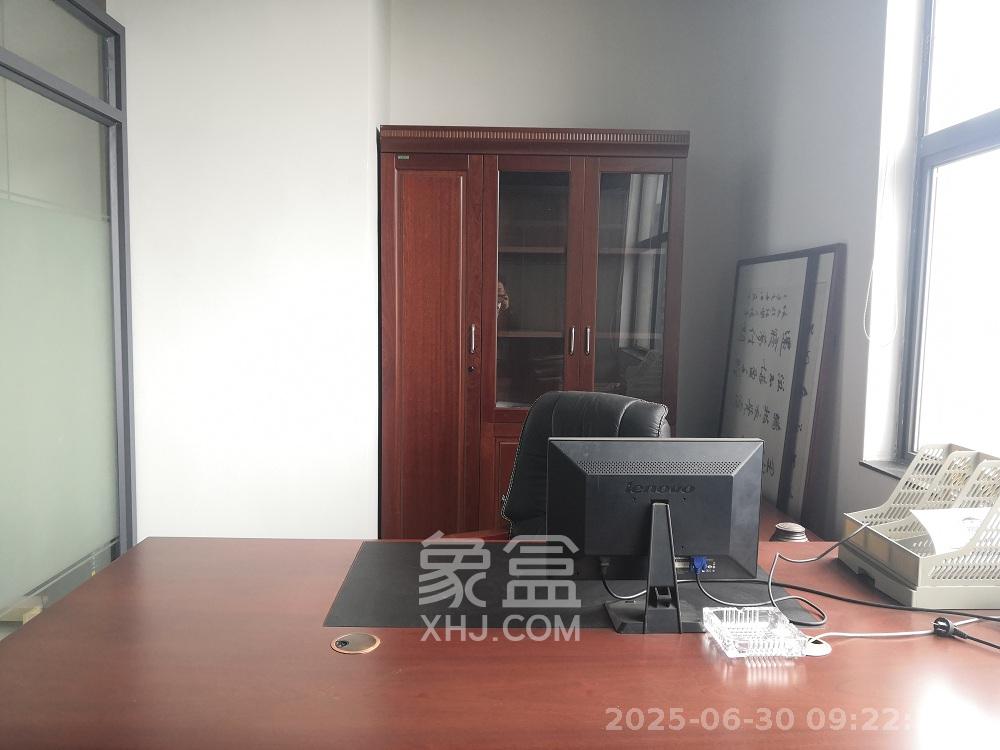 保利麓谷林语I区  1室1厅1卫   3200.00元/月室内图