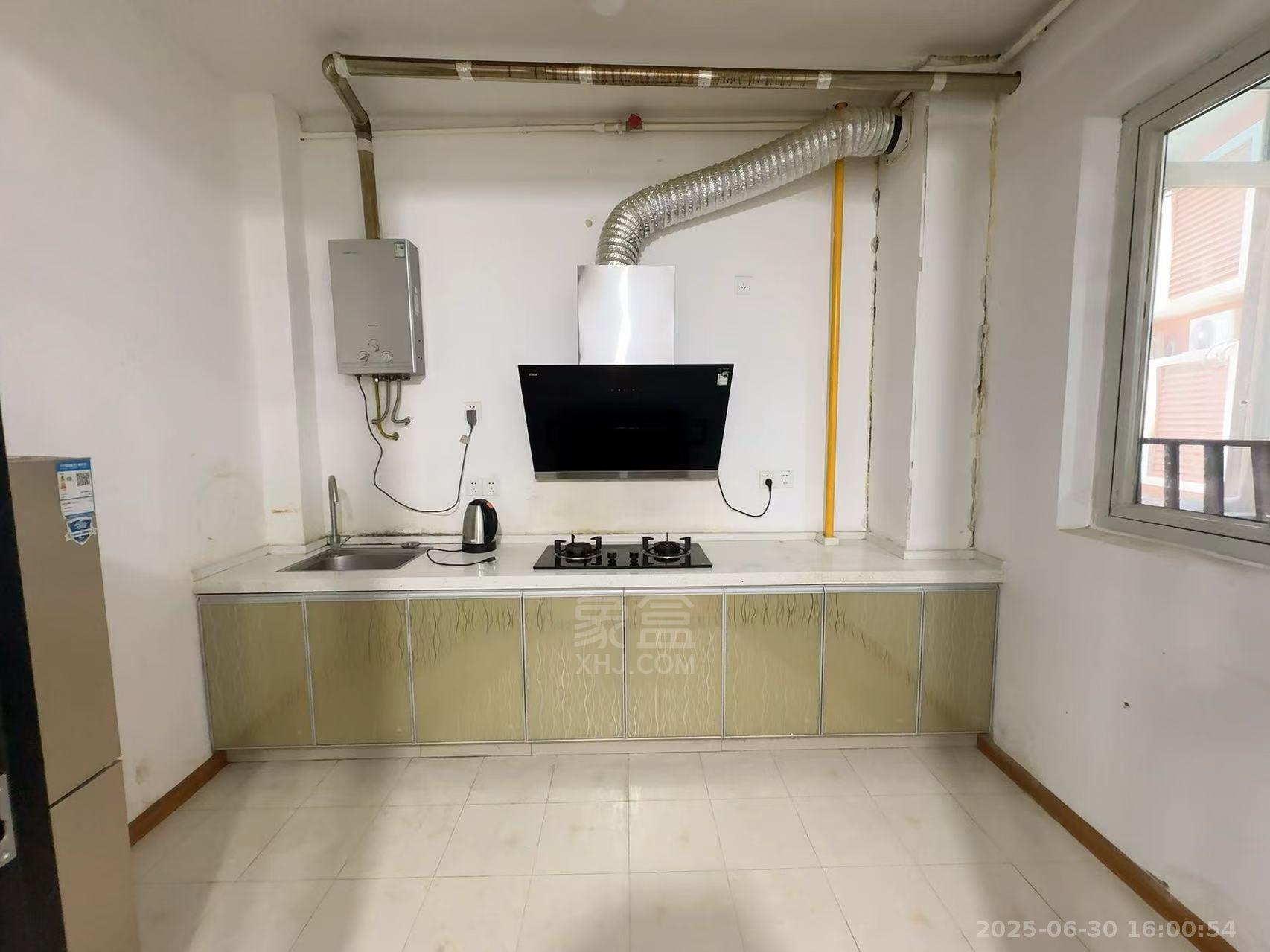 庐山一号 3室2厅2卫 1800.0元/月 庐山一号 3室2厅2卫 1800.0元/月室内图