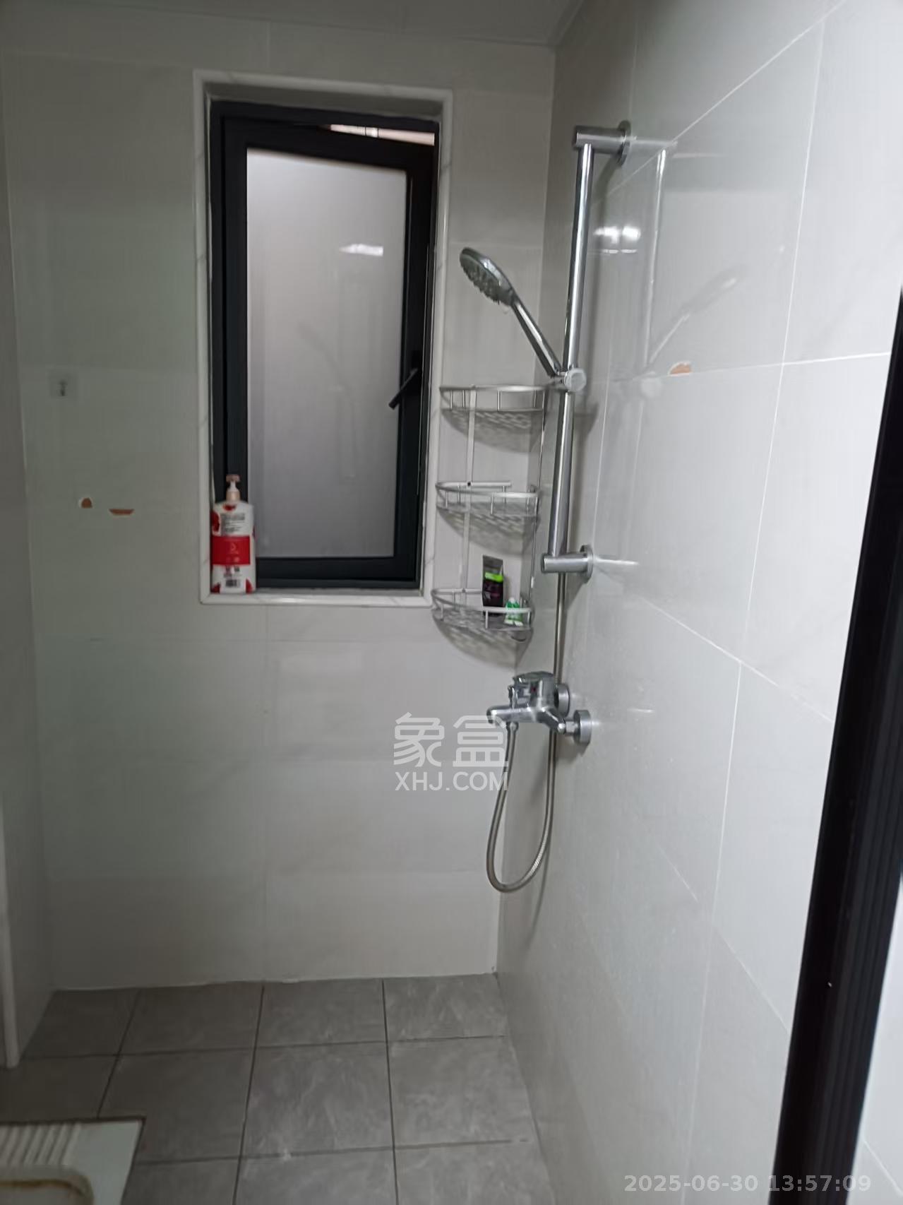长房云时代  3室2厅1卫   2700.00元/月室内图