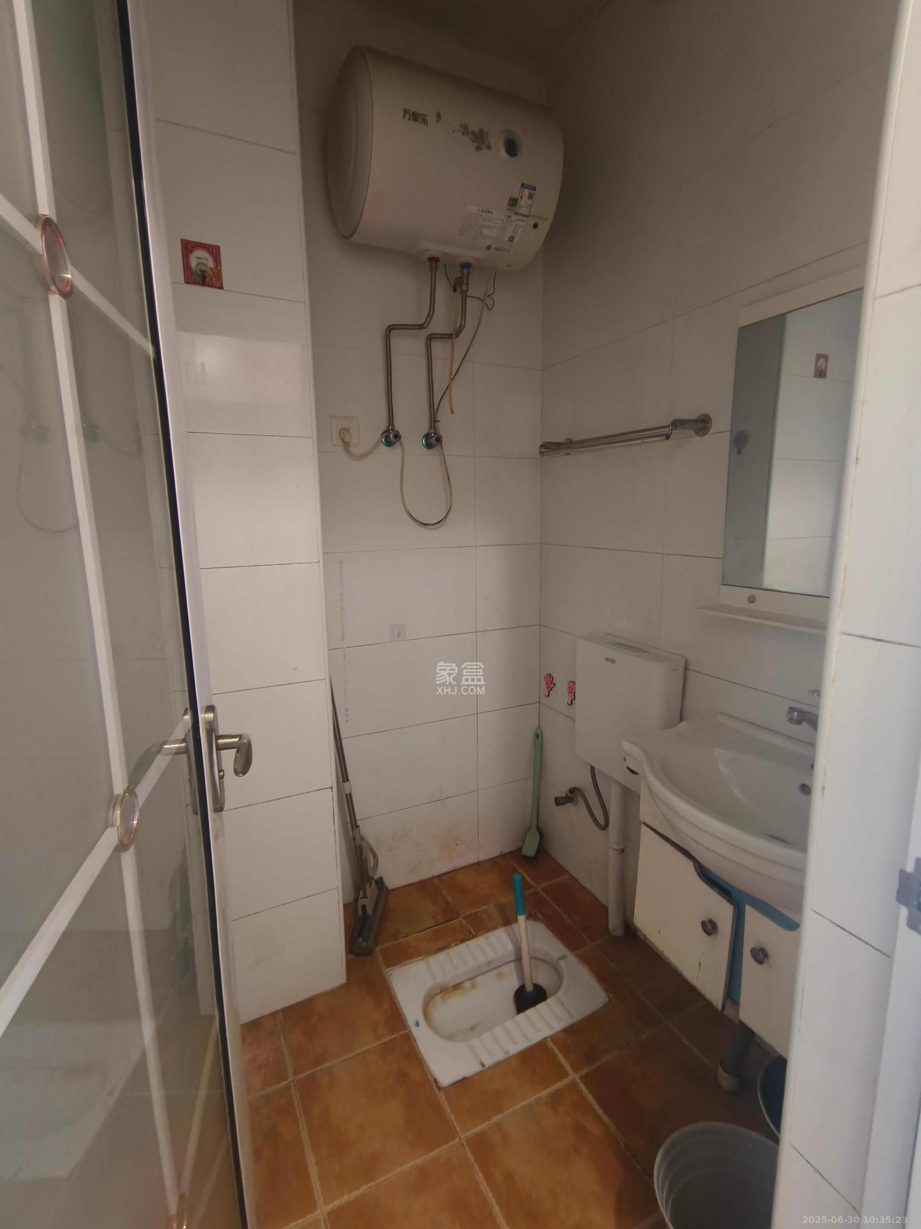 叠彩兰亭 1室1厅1卫 1300.0元/月 叠彩兰亭 1室1厅1卫 1300.0元/月室内图