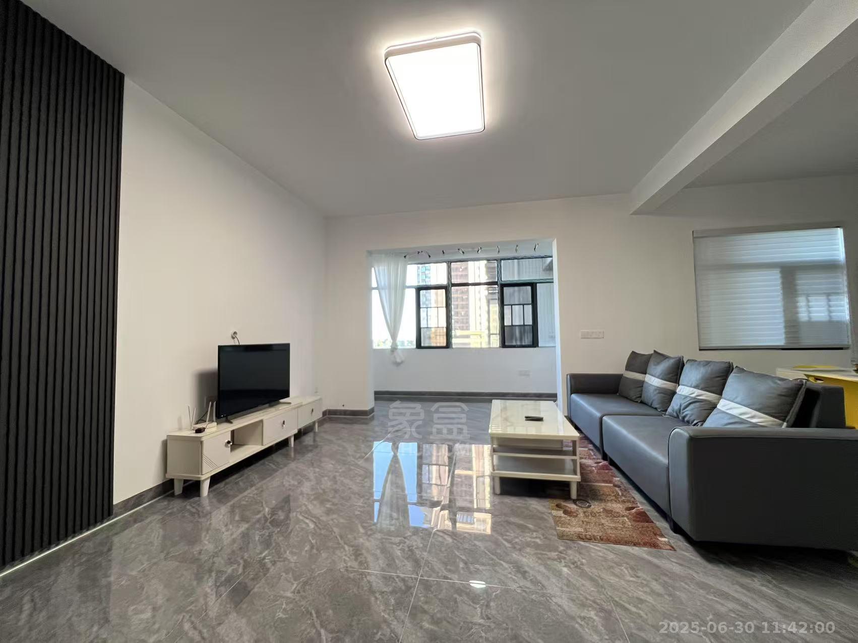 型格建宁翰府 3室2厅2卫 1800.0元/月 型格建宁翰府 3室2厅2卫 1800.0元/月室内图