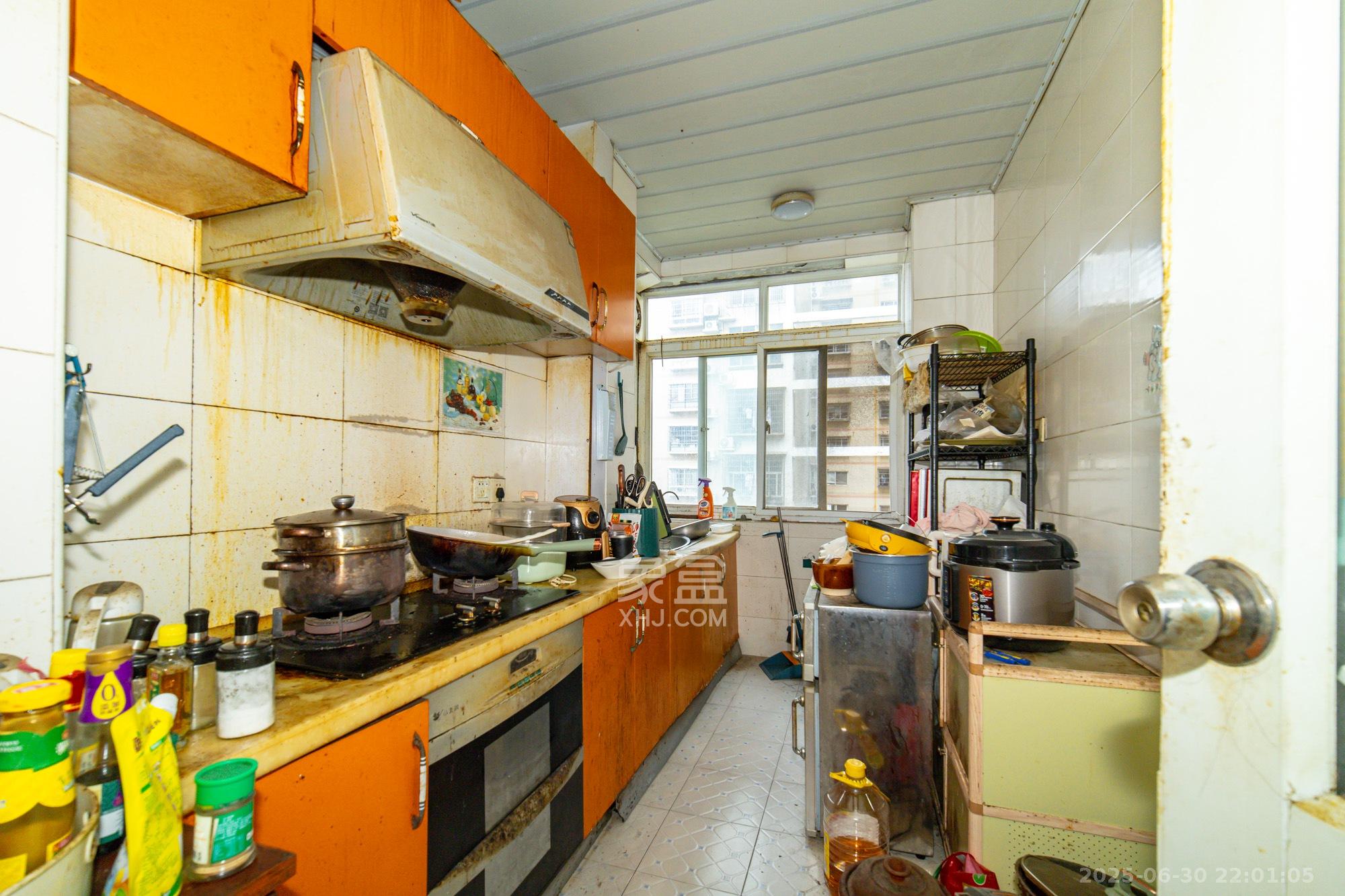 楚天家园 2室2厅1卫 65.0万 楚天家园 2室2厅1卫 65.0万厨房