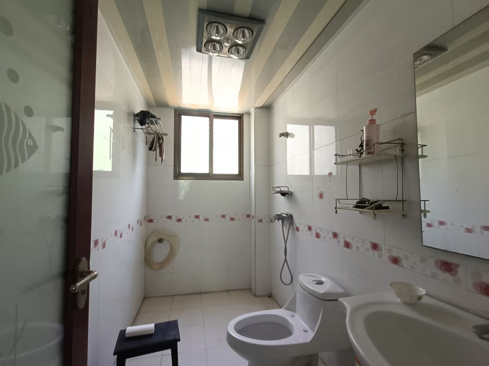 娄底一中教师新村 4室2厅2卫 65.8万 娄底一中教师新村 4室2厅2卫 65.8万客厅