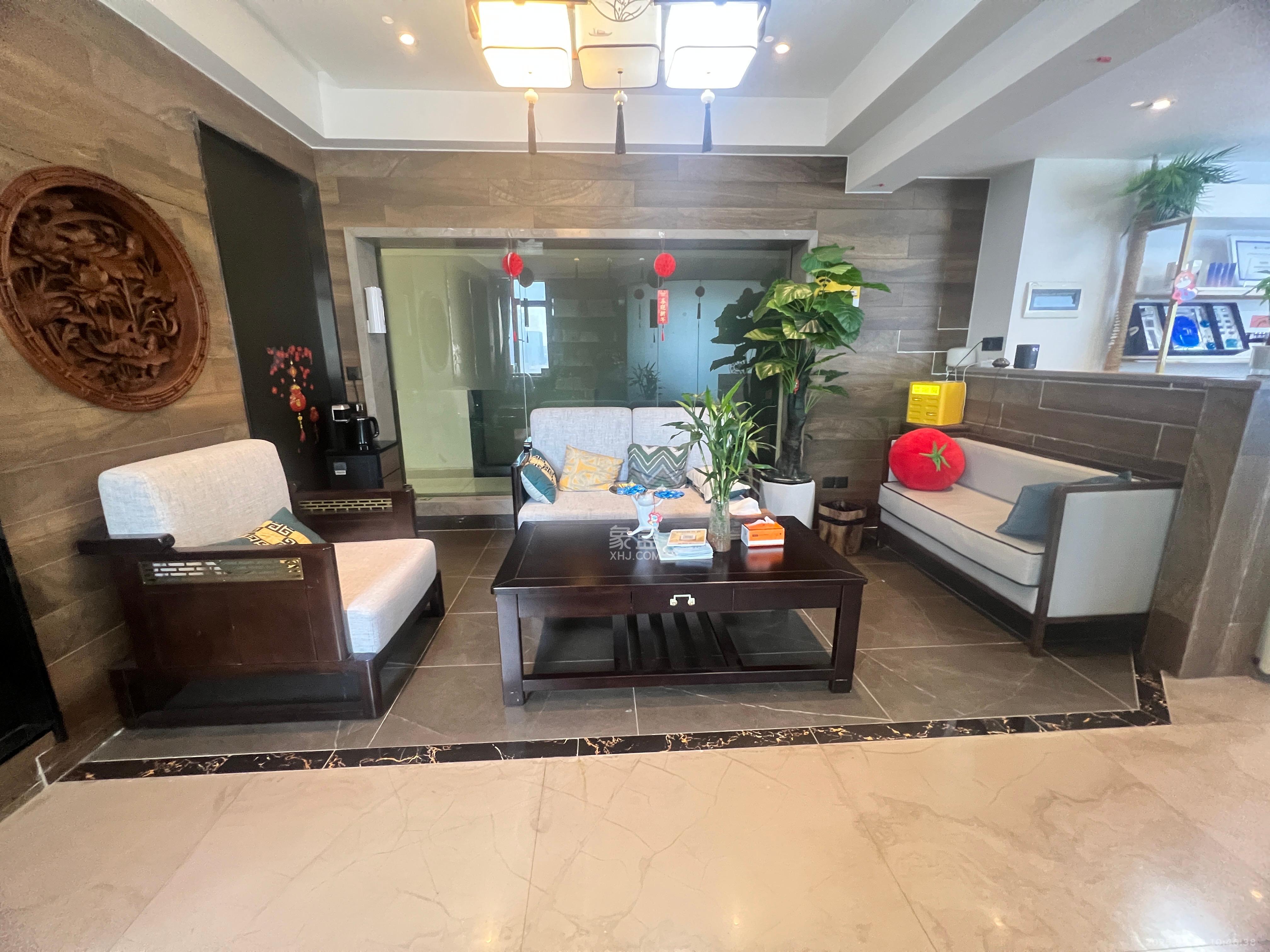 长房中庭国际(东郡华蓉广场)  1室1厅1卫    9000.0元/月 长房中庭国际(东郡华蓉广场)  1室1厅1卫    9000.0元/月室内图