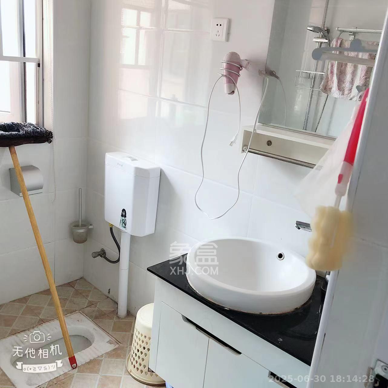 丽发新城 2室2厅1卫 1800.0元/月 丽发新城 2室2厅1卫 1800.0元/月室内图