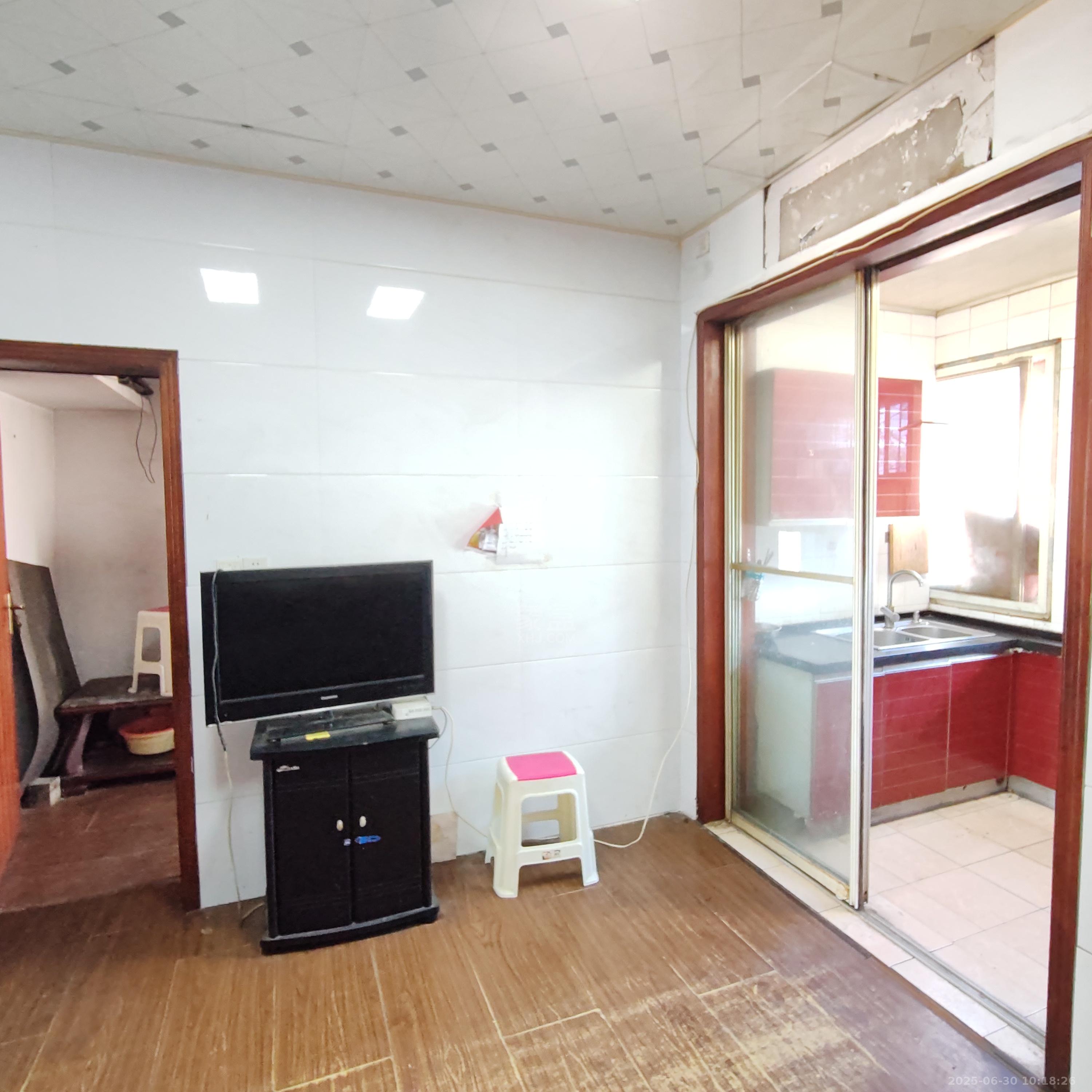 杉木塘工商银行宿舍 2室1厅1卫 700.0元/月 杉木塘工商银行宿舍 2室1厅1卫 700.0元/月室内图