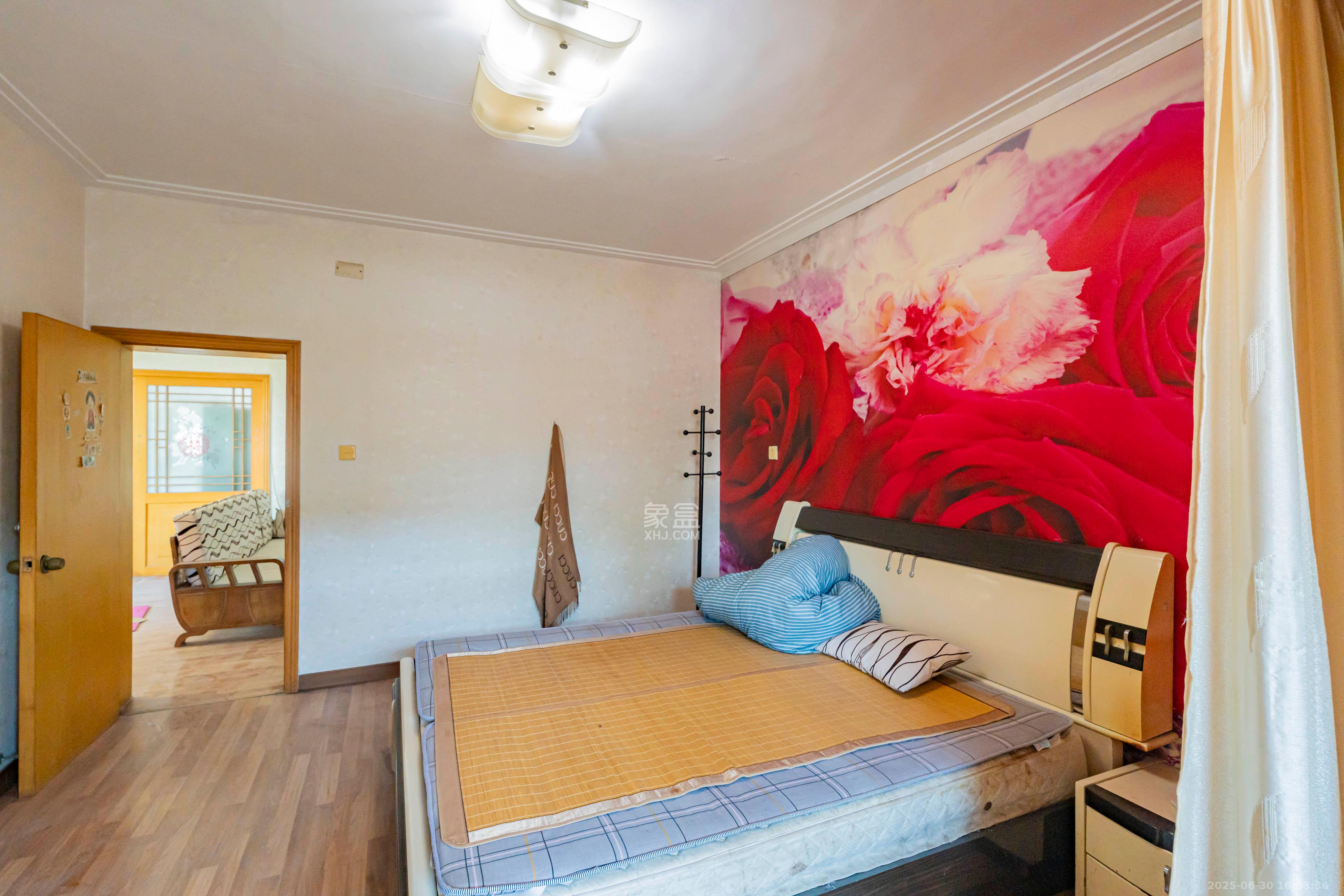 虹嘉花园（虹嘉园小区）  2室2厅1卫    76.0万卧室