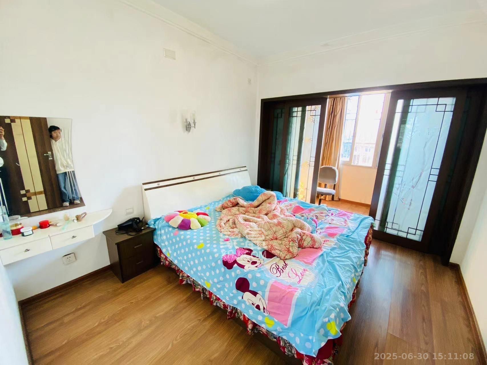 望岳村  3室1厅1卫    1400.0元/月室内图