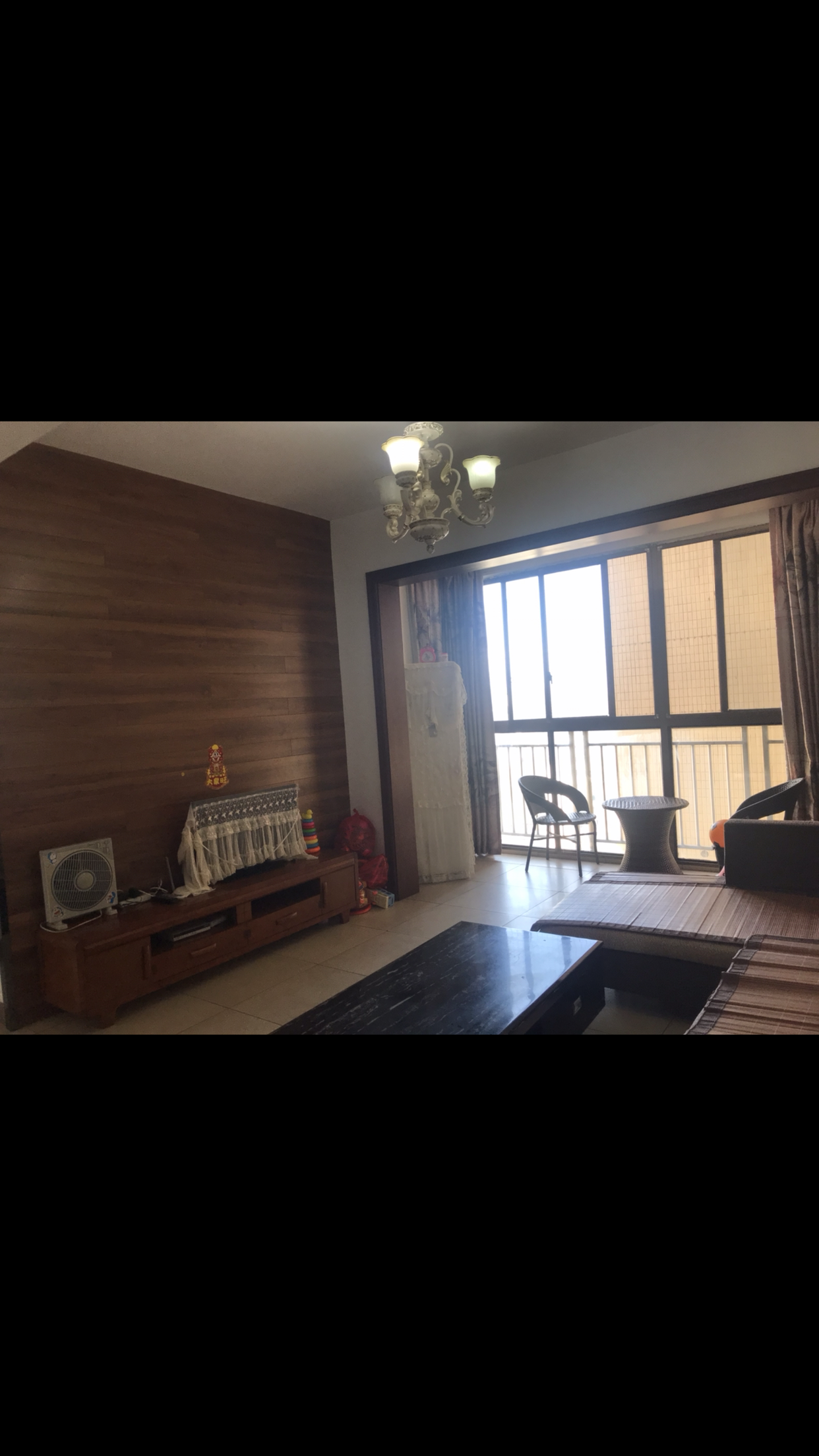 华新苑 2室2厅1卫 1600.0元/月 华新苑 2室2厅1卫 1600.0元/月室内图