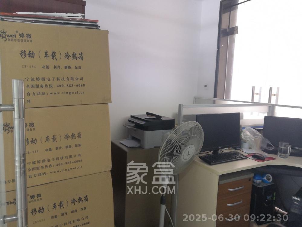保利麓谷林语I区  1室1厅1卫   3200.00元/月室内图