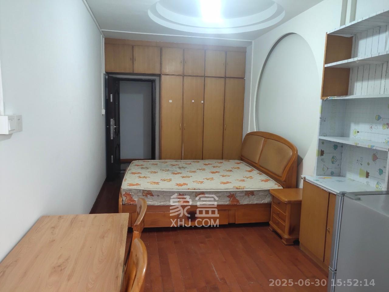 桔园小区1-8片 4室2厅2卫 3200.0元/月 桔园小区1-8片 4室2厅2卫 3200.0元/月室内图