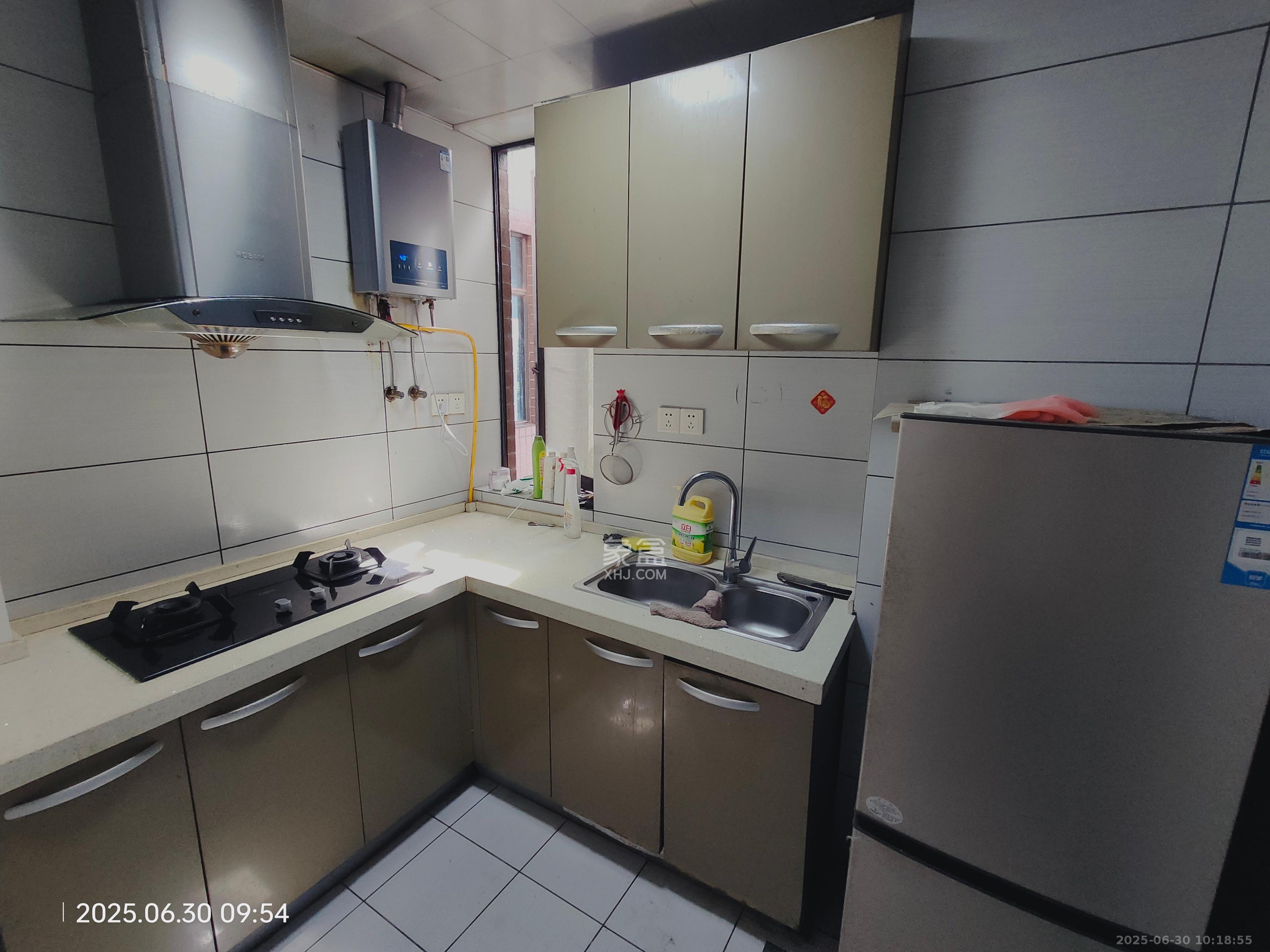 山水熙园  2室2厅1卫    1800.0元/月 山水熙园  2室2厅1卫    1800.0元/月室内图