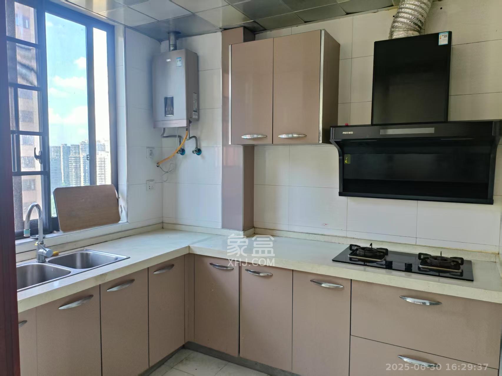 珠江东方明珠(新地东方明珠)三期 4室2厅2卫 2000.0元/月 珠江东方明珠(新地东方明珠)三期 4室2厅2卫 2000.0元/月室内图