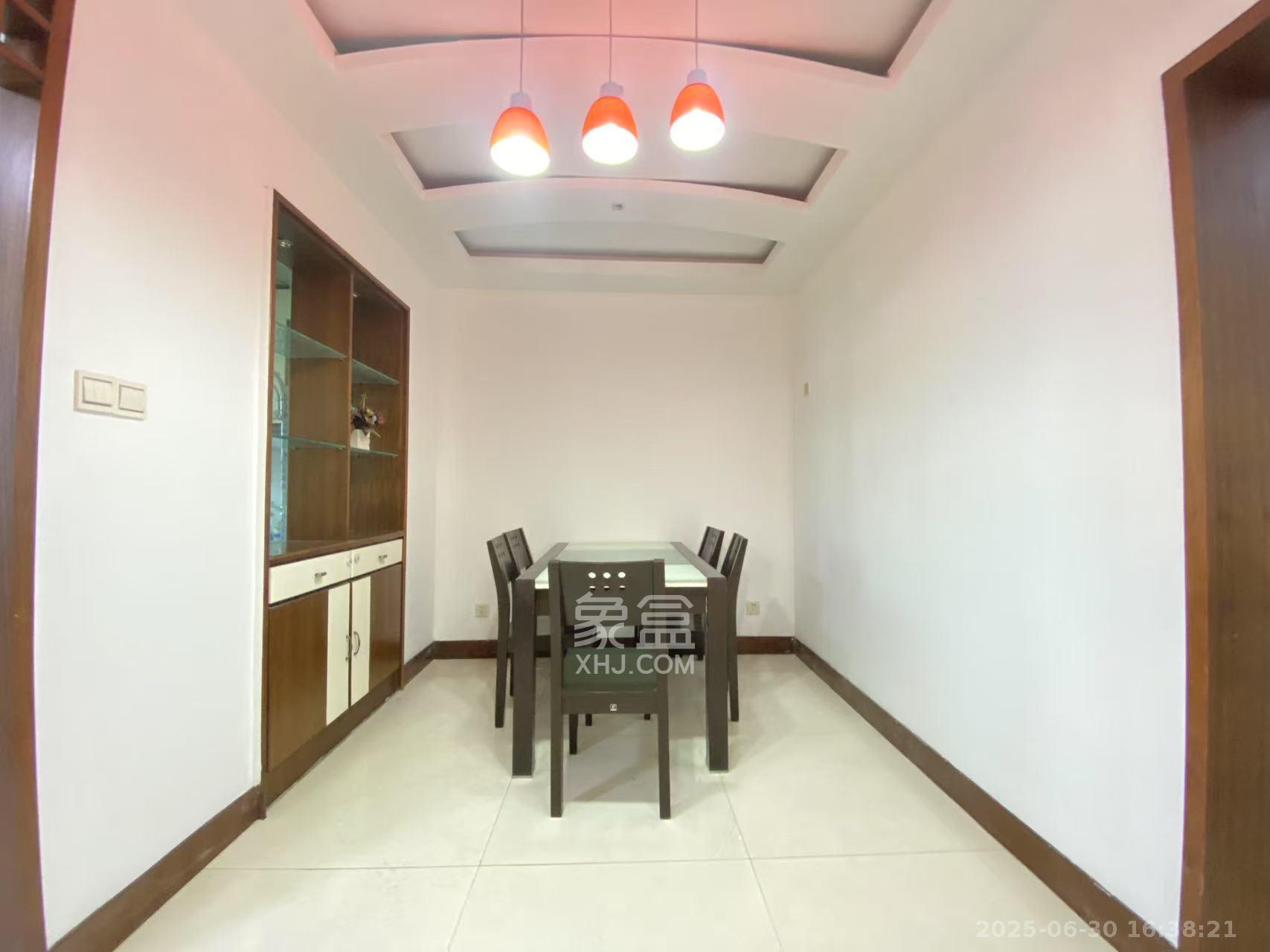 东南明苑 3室2厅2卫 2300.0元/月 东南明苑 3室2厅2卫 2300.0元/月室内图