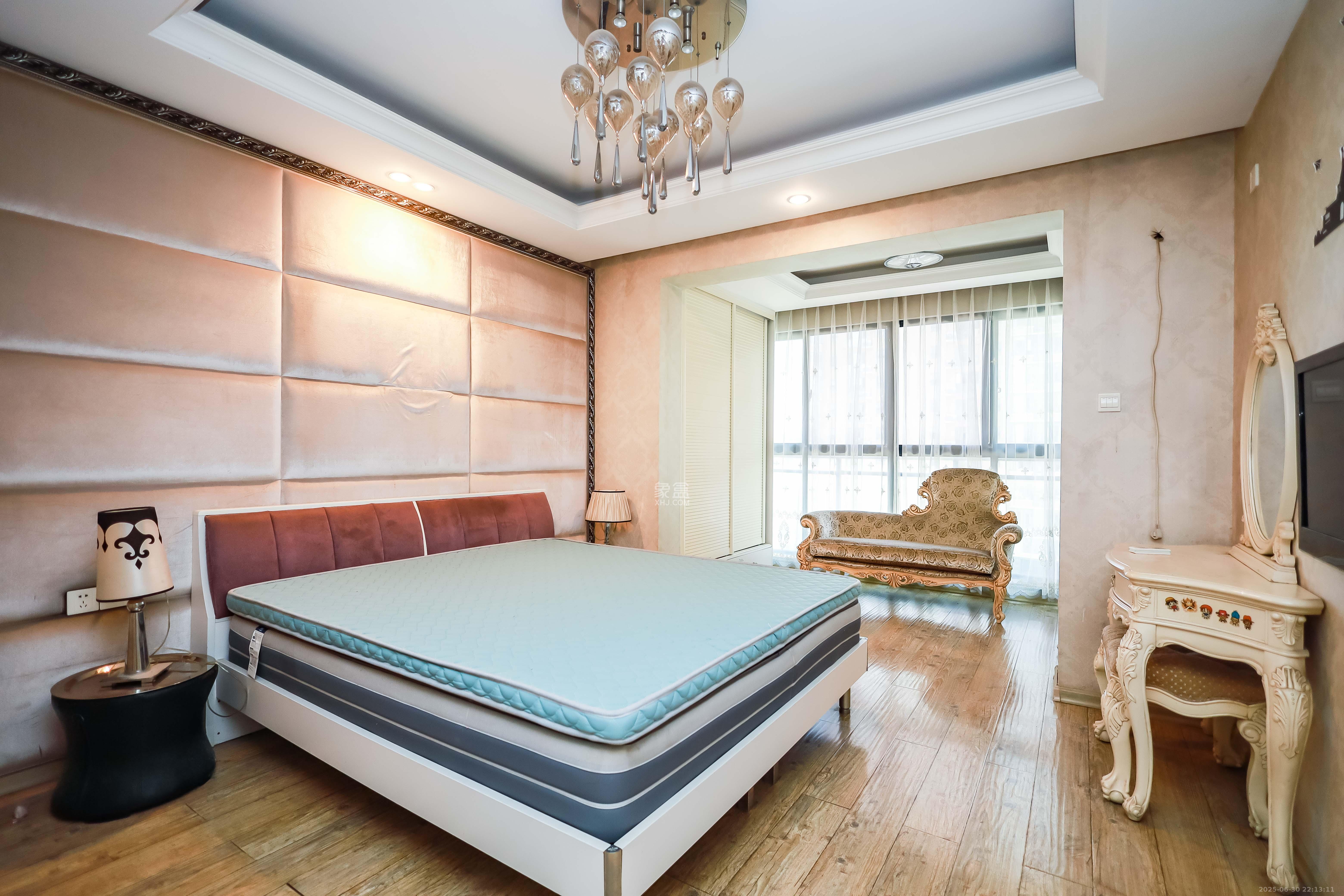 北京御园一二期(国泰嘉园) 3室2厅2卫 185.0万 北京御园一二期(国泰嘉园) 3室2厅2卫 185.0万卧室