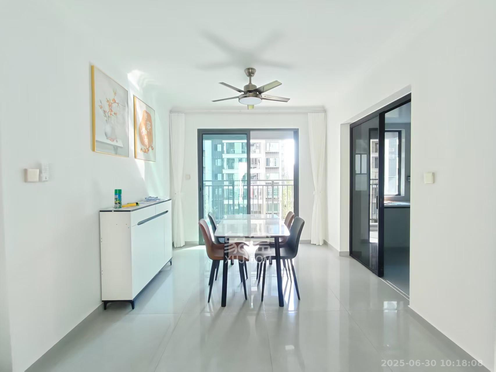 保利长交锦上  4室2厅2卫    4000.0元/月 保利长交锦上  4室2厅2卫    4000.0元/月室内图