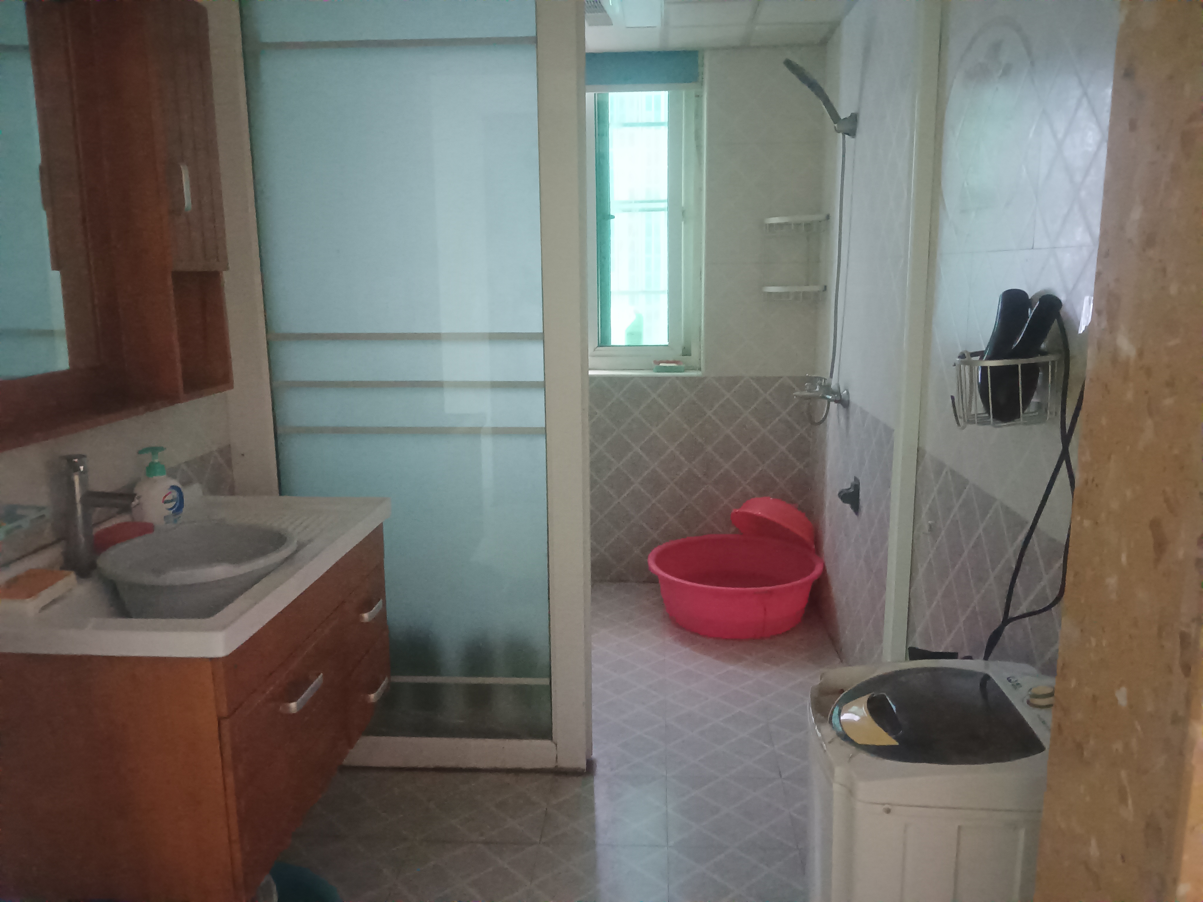 禧诚月畔湾  3室2厅2卫   1800.00元/月室内图