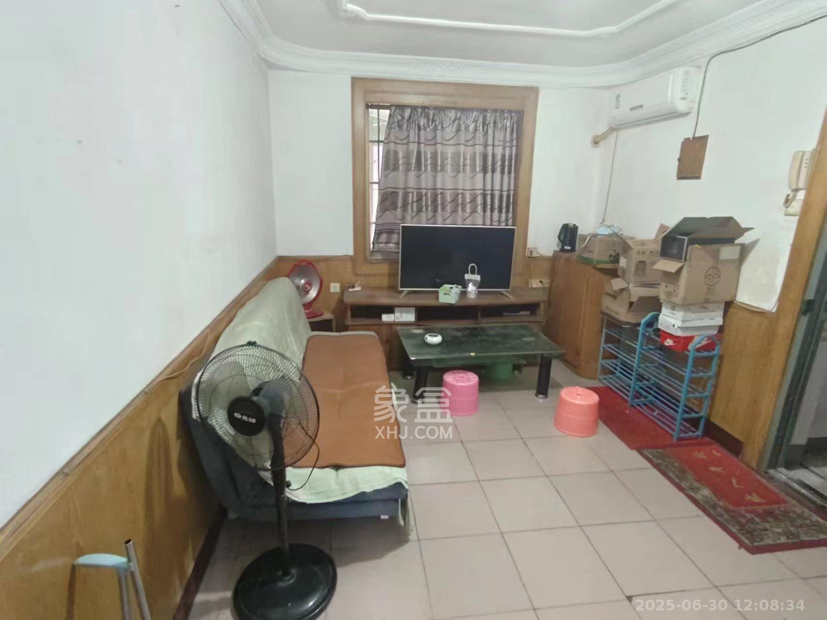 石子冲巷  2室1厅1卫   1600.00元/月室内图