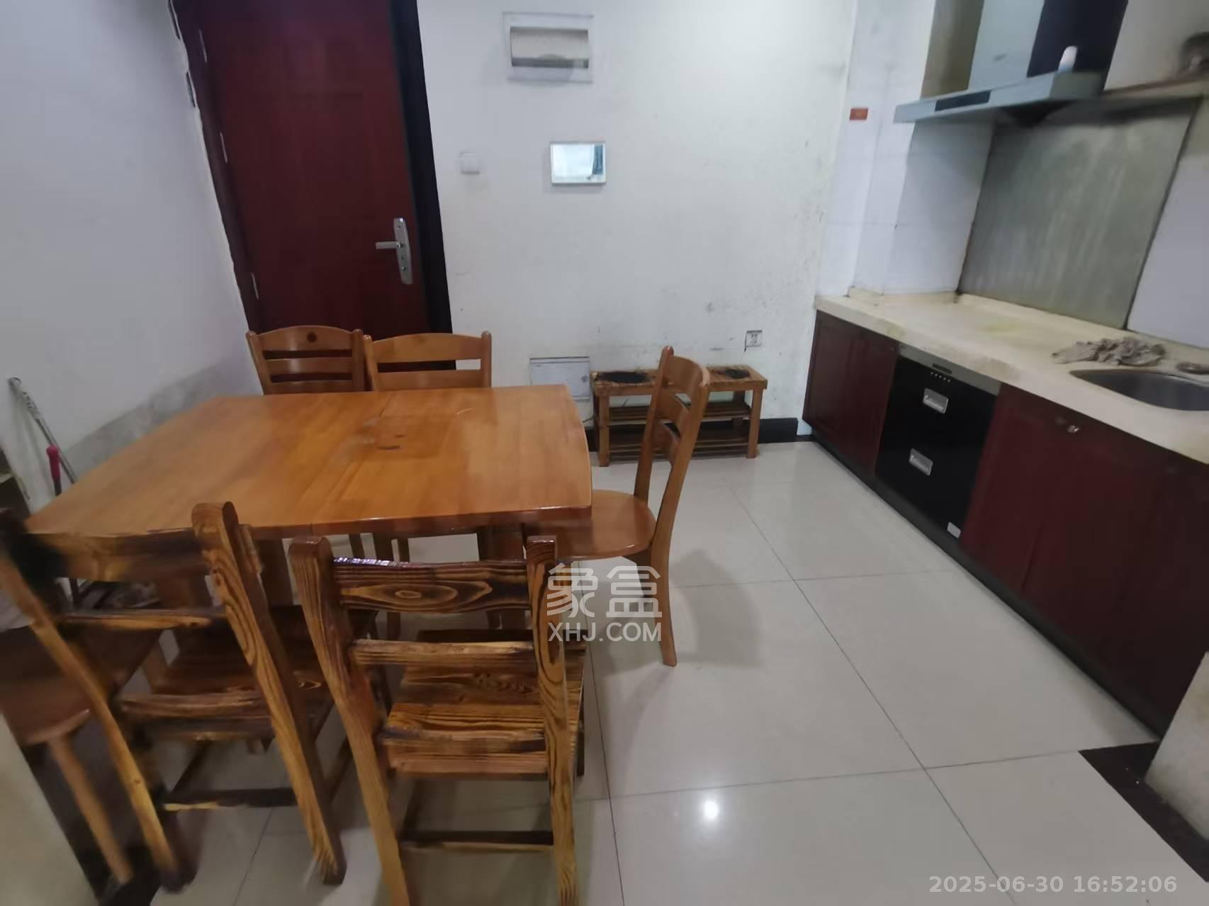 恒大华府  2室2厅1卫    2000.0元/月 恒大华府  2室2厅1卫    2000.0元/月室内图