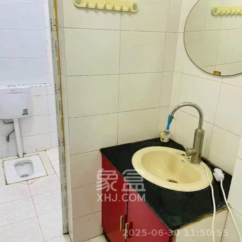 都市阳光大厦  3室2厅1卫   4000.00元/月室内图