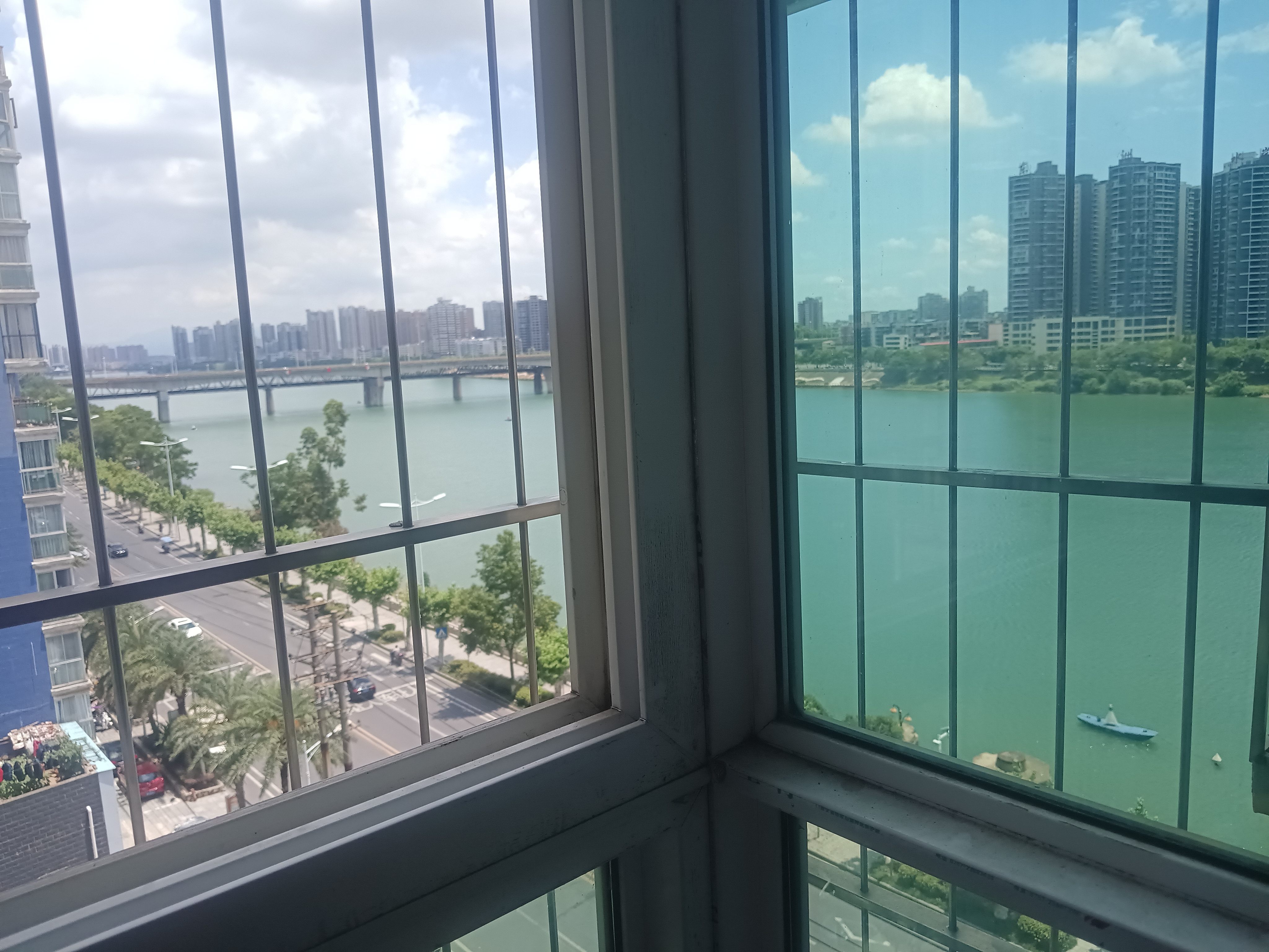 禧诚月畔湾  3室2厅2卫   1800.00元/月室内图