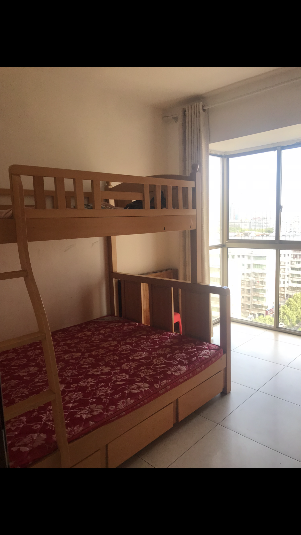 华新苑 2室2厅1卫 1600.0元/月 华新苑 2室2厅1卫 1600.0元/月室内图