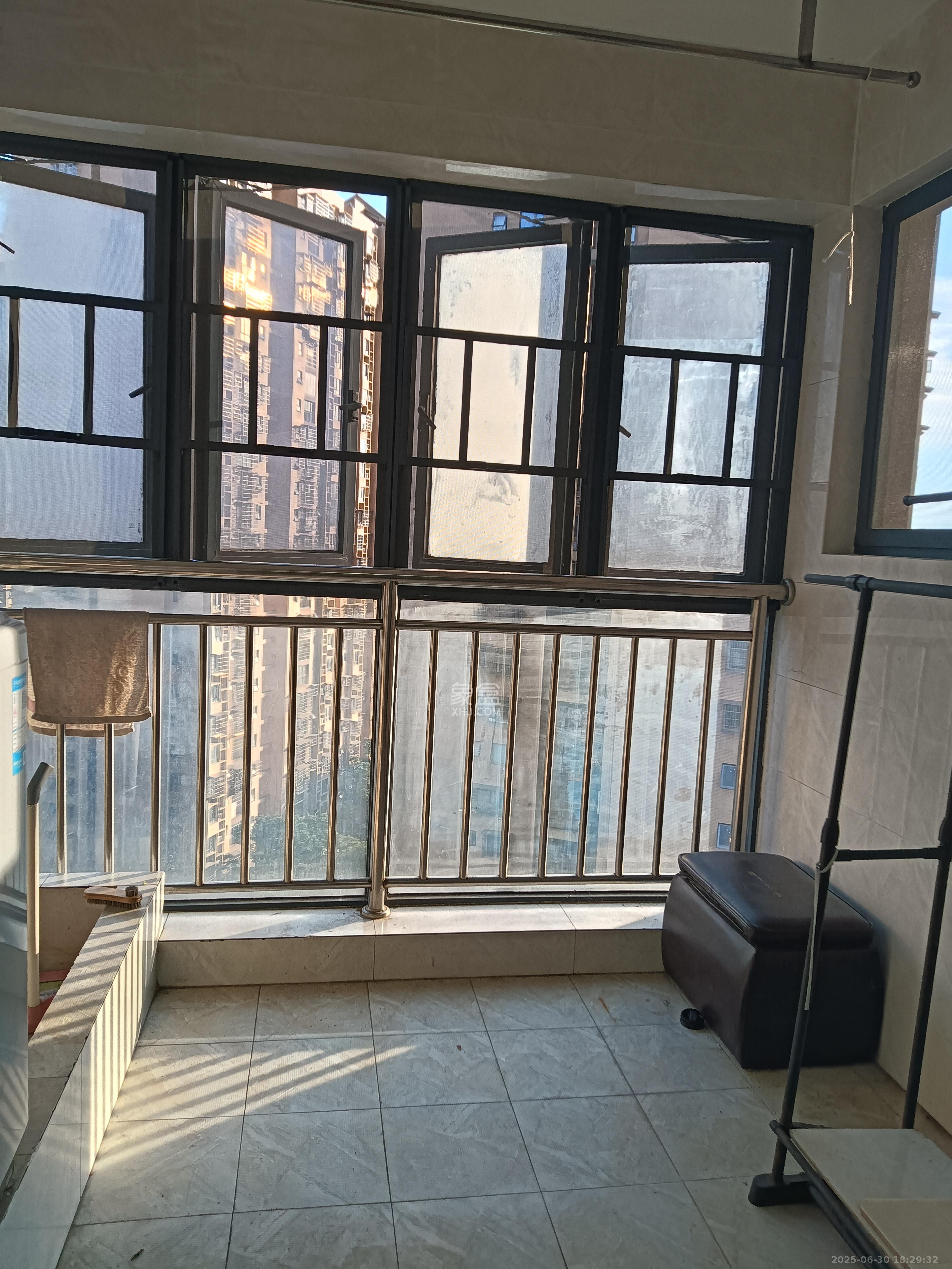 汇金城/嘉华城(二期、三期) 2室1厅1卫 2500.0元/月 汇金城/嘉华城(二期、三期) 2室1厅1卫 2500.0元/月室内图