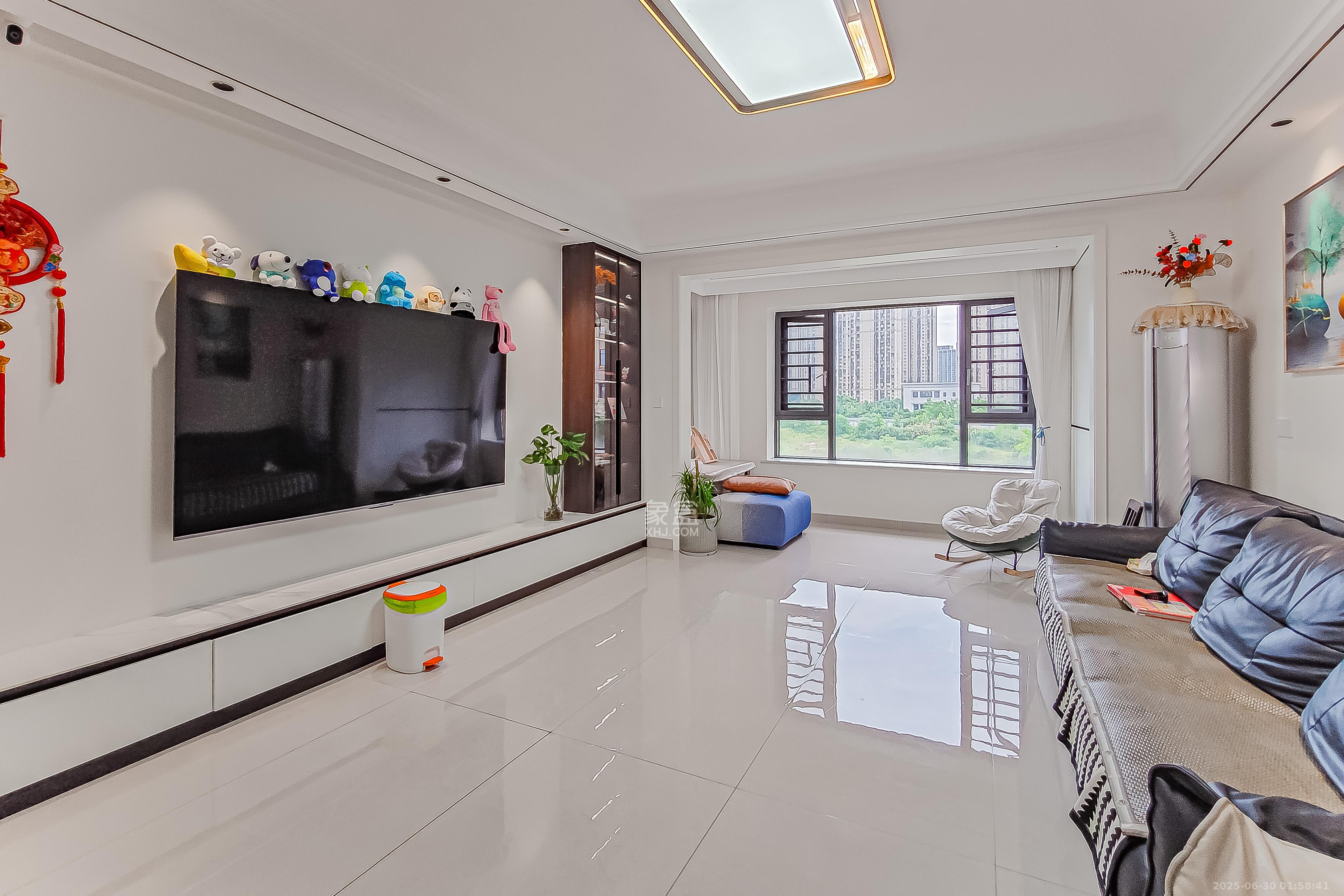 长房星昇公馆 4室2厅2卫 152.0万 长房星昇公馆 4室2厅2卫 152.0万客厅