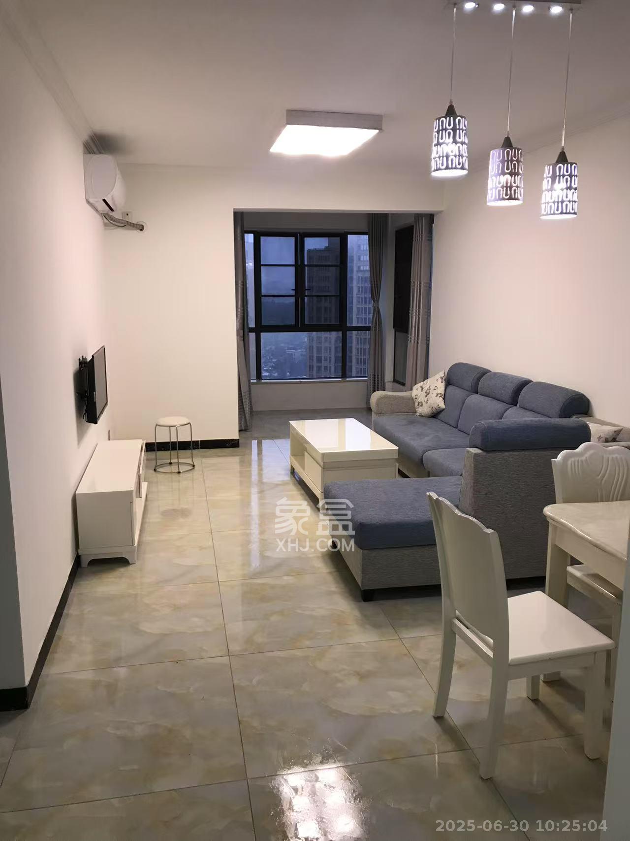 欧莱雅郡  3室2厅1卫   2200.00元/月室内图