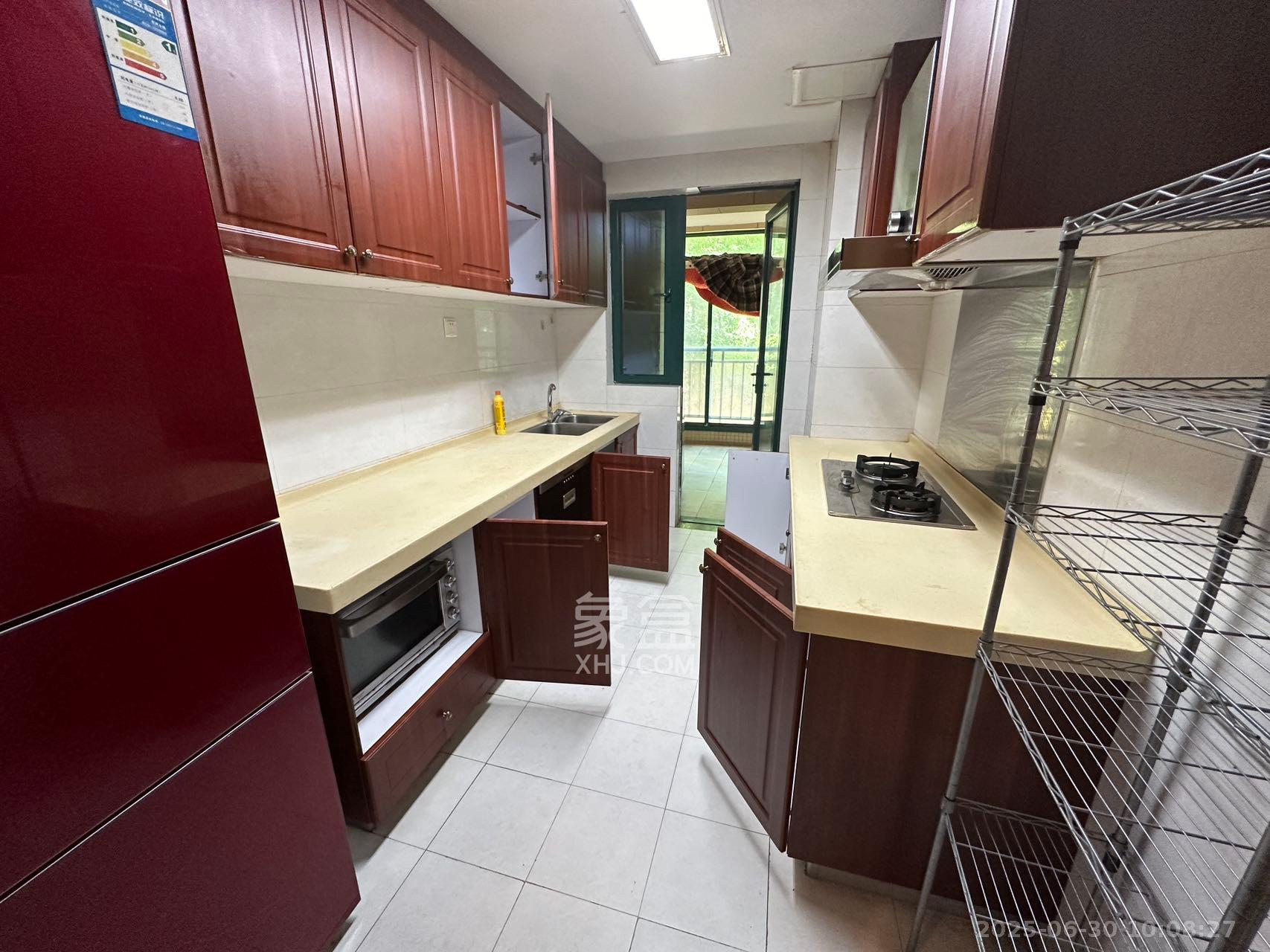 恒大绿洲  3室2厅2卫    2800.0元/月 恒大绿洲  3室2厅2卫    2800.0元/月室内图