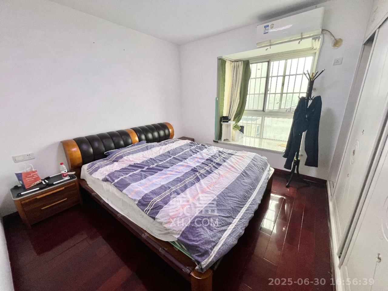 清政园(青政家园) 3室2厅2卫 2400.0元/月 清政园(青政家园) 3室2厅2卫 2400.0元/月室内图