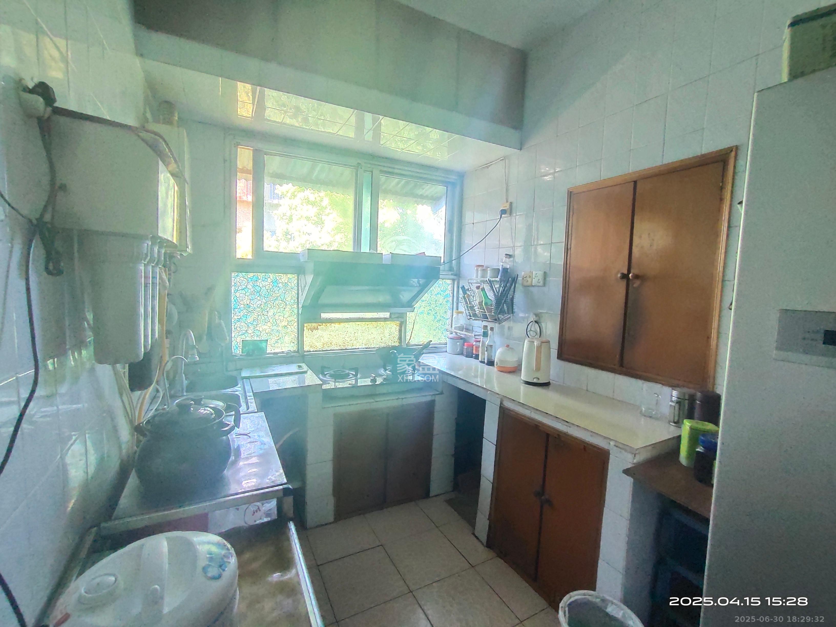 四星客车厂(四星小区) 3室2厅1卫 1500.0元/月 四星客车厂(四星小区) 3室2厅1卫 1500.0元/月室内图