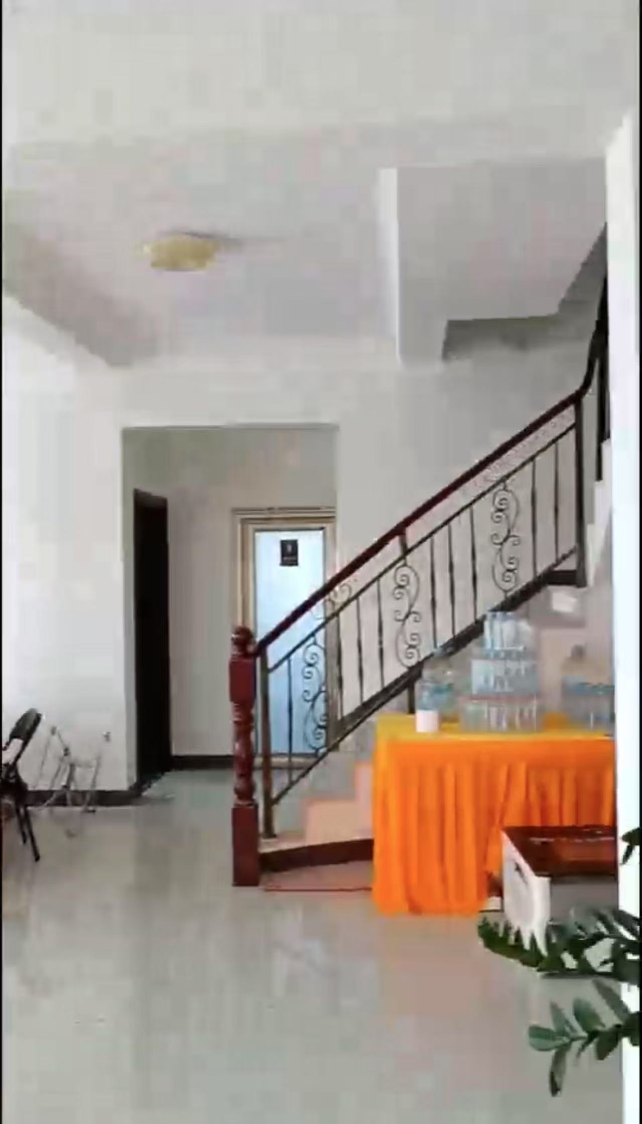 阳光西海岸三期南区(白云公寓(洋房区) 5室2厅2卫 9000.0元/月 阳光西海岸三期南区(白云公寓(洋房区) 5室2厅2卫 9000.0元/月室内图