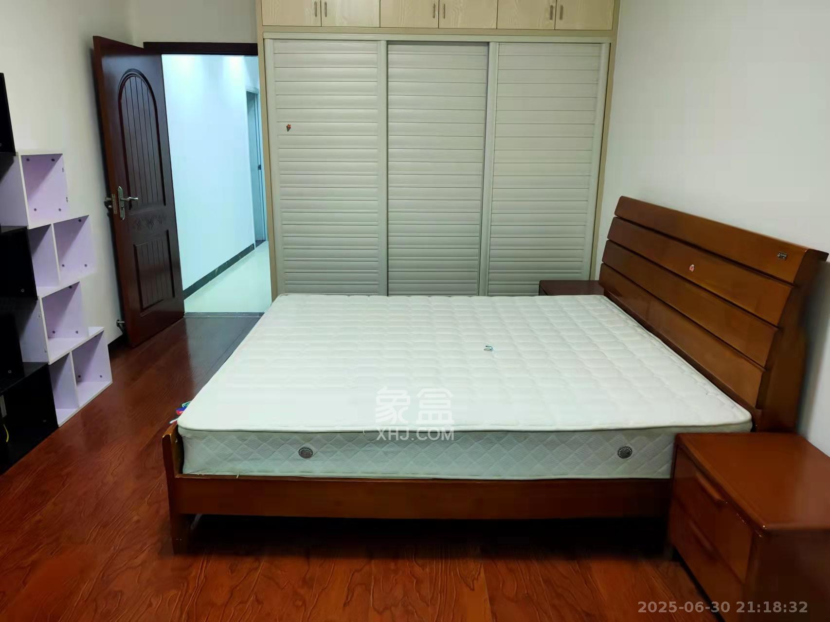 阳光100三期  1室1厅1卫   2000.00元/月室内图