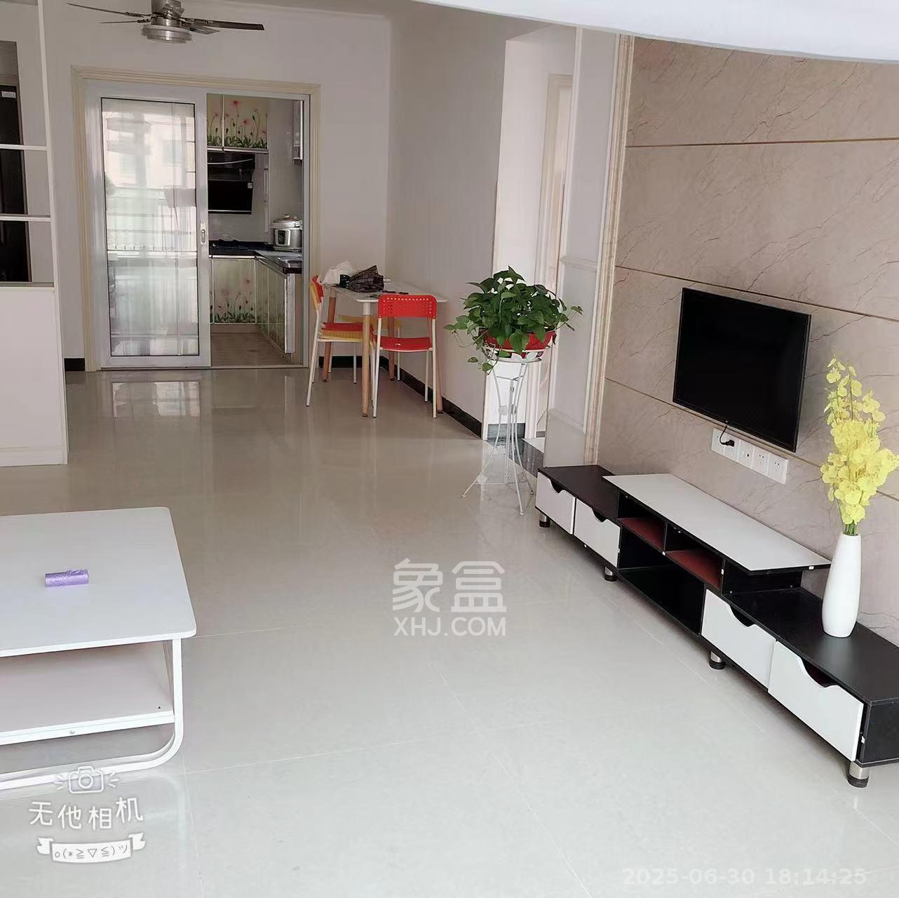 丽发新城 2室2厅1卫 1800.0元/月 丽发新城 2室2厅1卫 1800.0元/月室内图