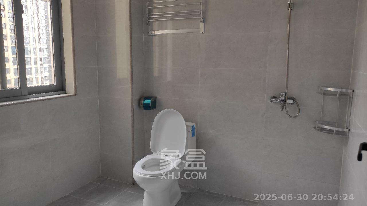 汇景豪庭  3室2厅2卫   3200.00元/月室内图