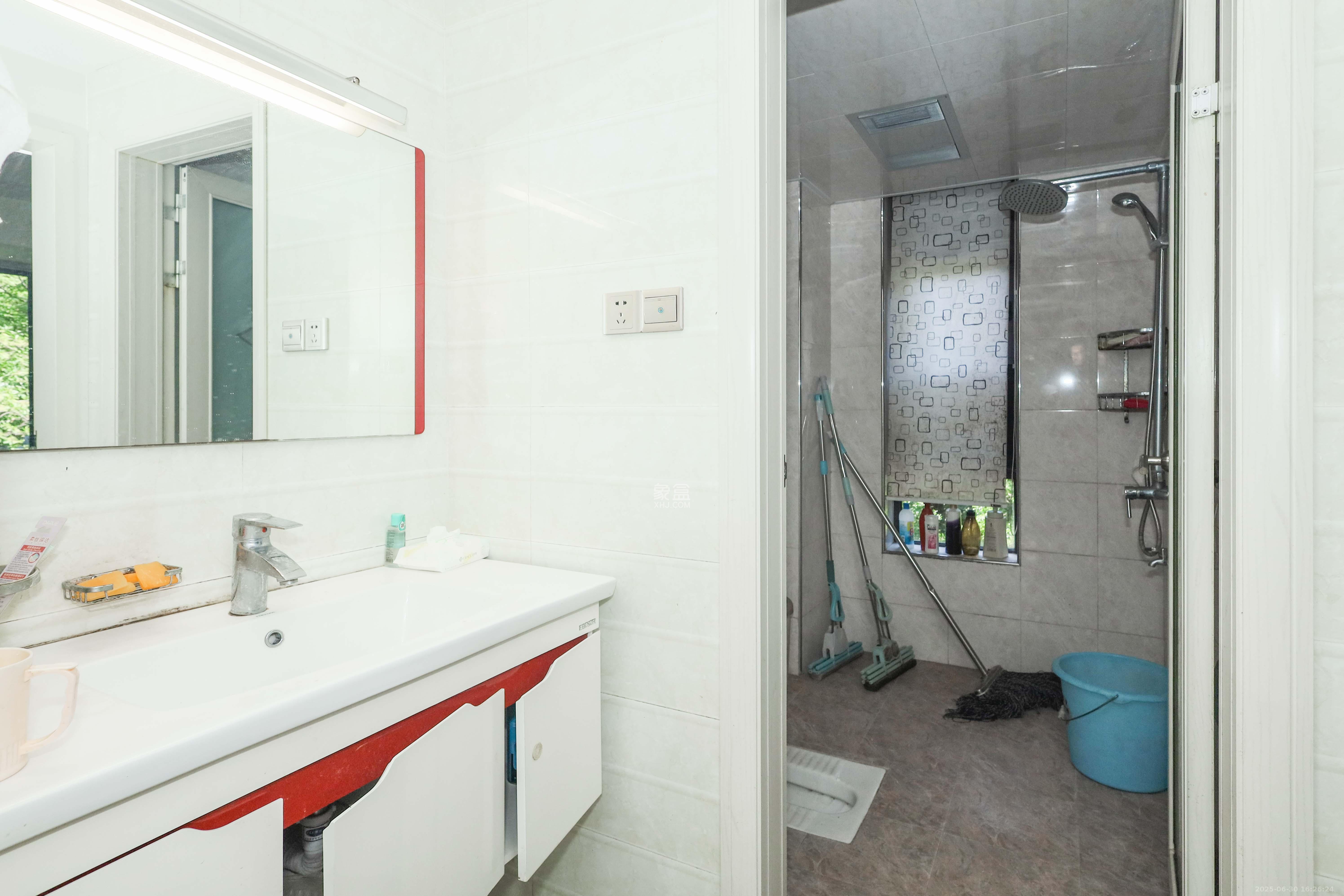 保利麓谷林语F区  4室2厅2卫    110.0万 保利麓谷林语F区  4室2厅2卫    110.0万卫生间