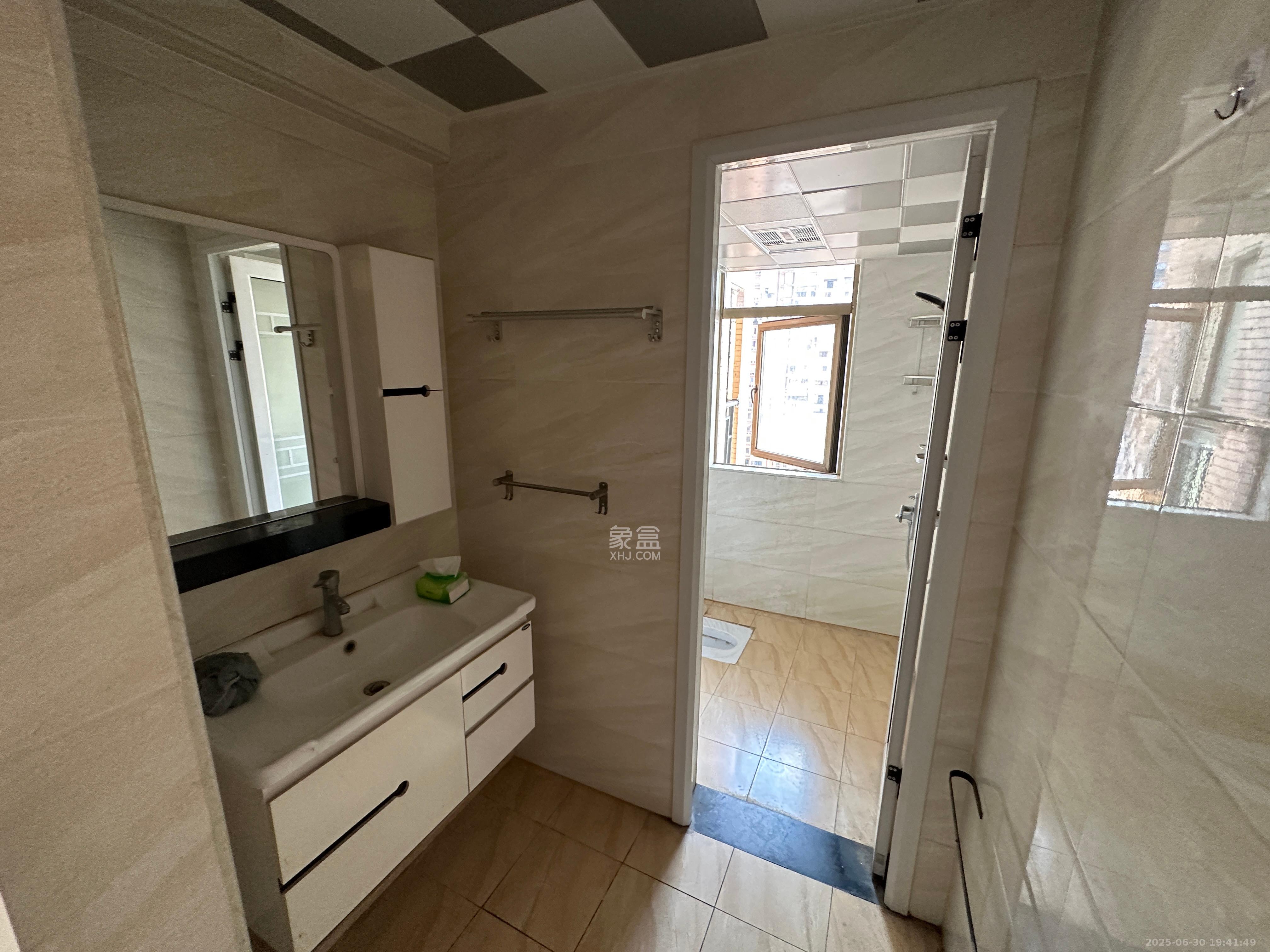 香樟鑫都 3室2厅2卫 3500.0元/月 香樟鑫都 3室2厅2卫 3500.0元/月室内图