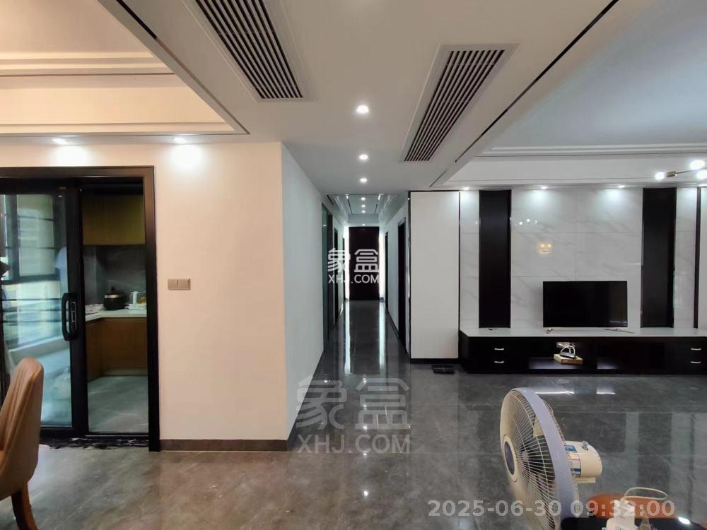 中欧昆仑首府 4室2厅2卫 6800.0元/月 中欧昆仑首府 4室2厅2卫 6800.0元/月室内图