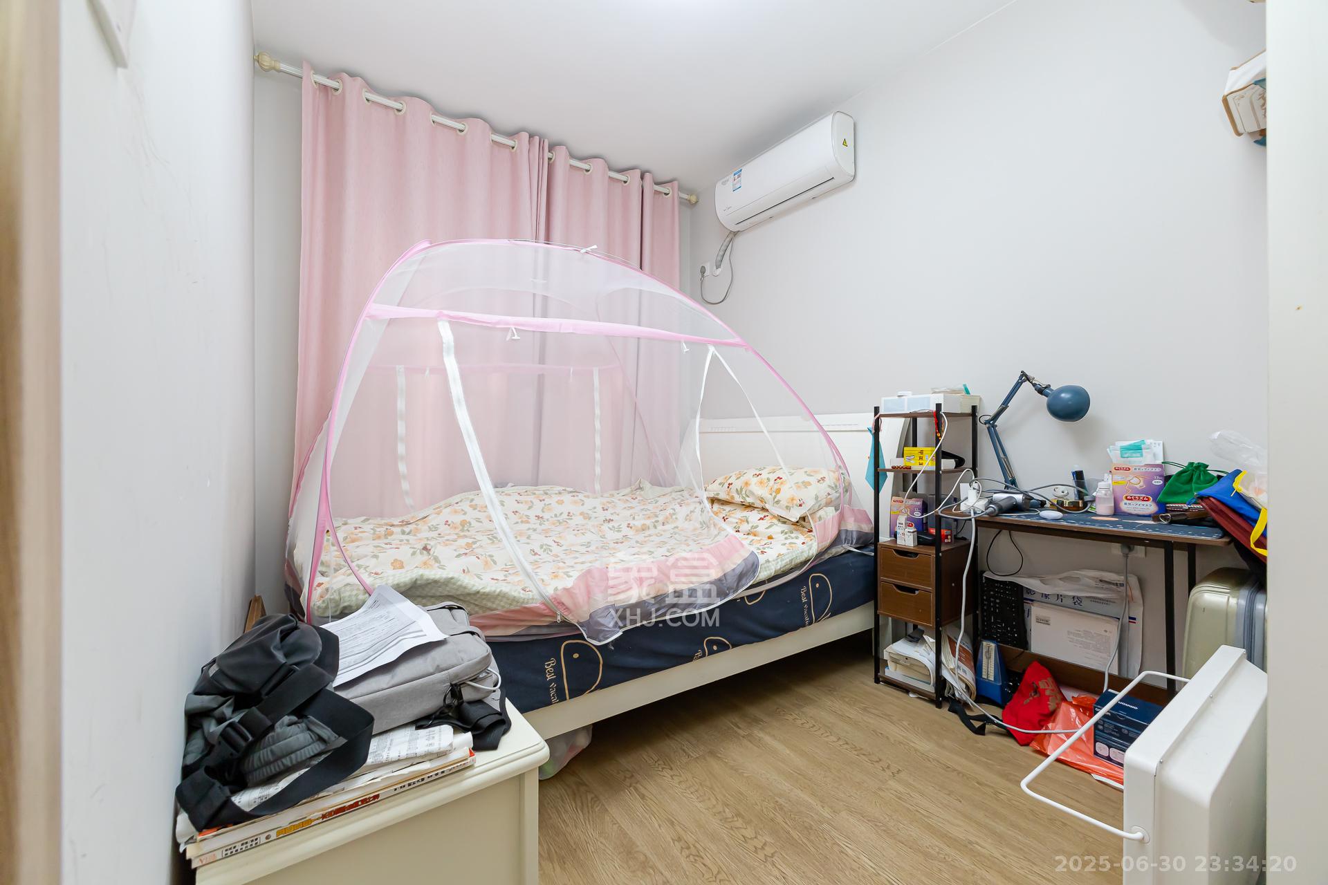 时代倾城三期 2室2厅1卫 67.5万 时代倾城三期 2室2厅1卫 67.5万卧室