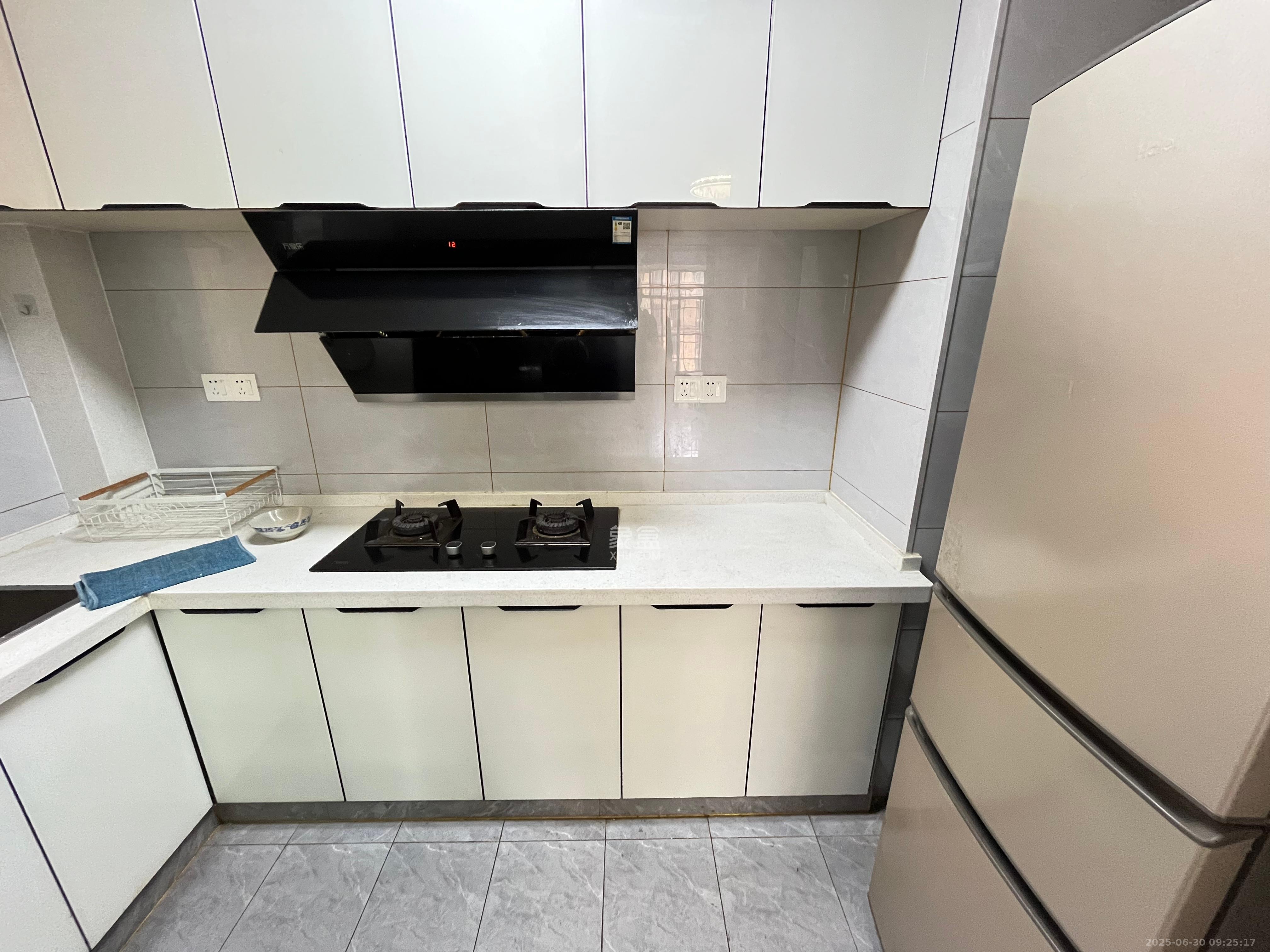 洋湖明园一期  2室2厅1卫   1800.00元/月室内图