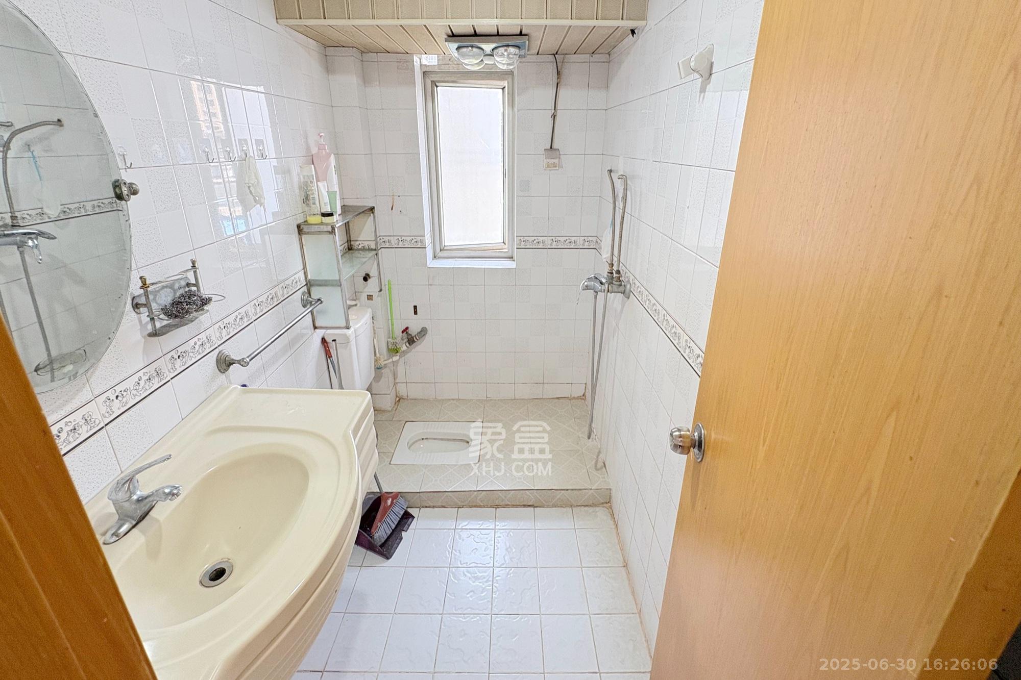 湖南省道路运输管理局  3室2厅1卫    103.0万卫生间