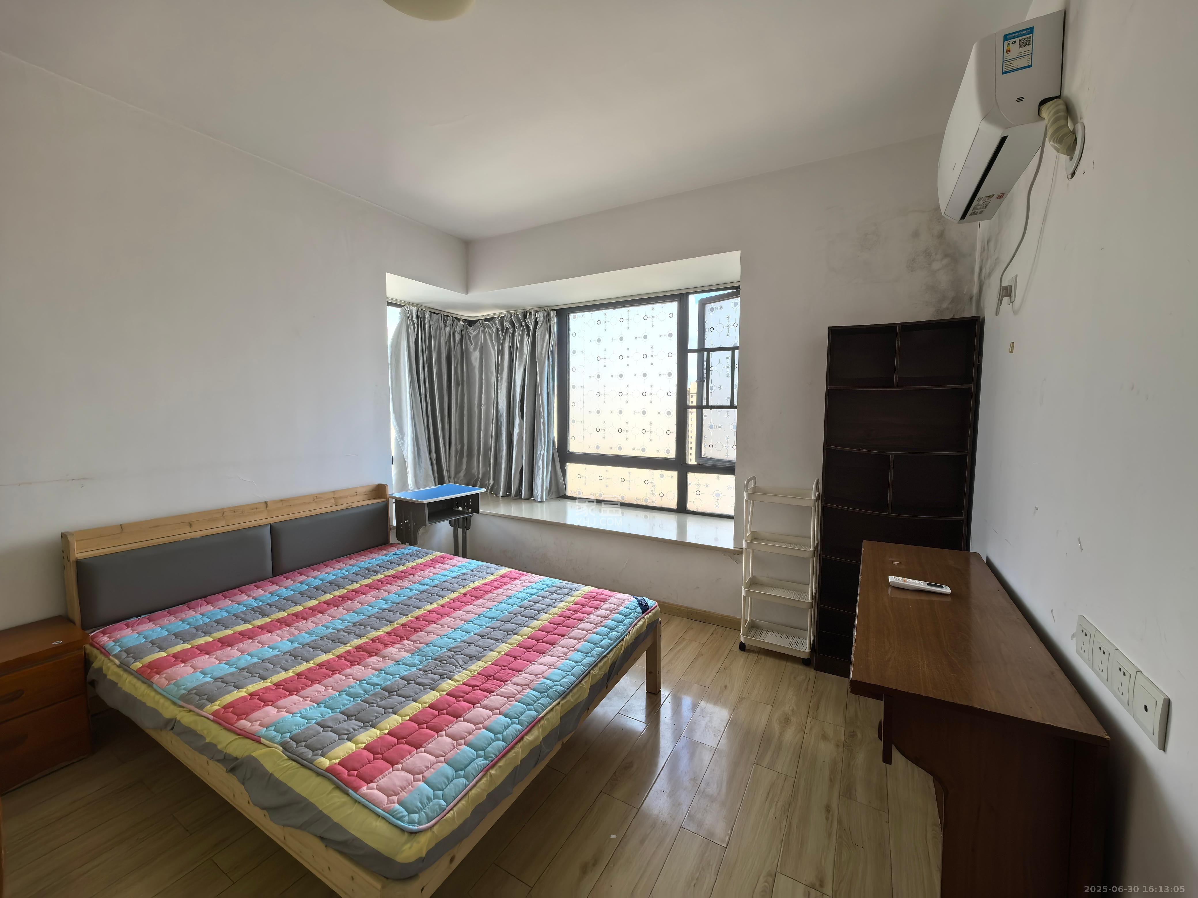 极目楚天  3室2厅1卫    2400.0元/月室内图