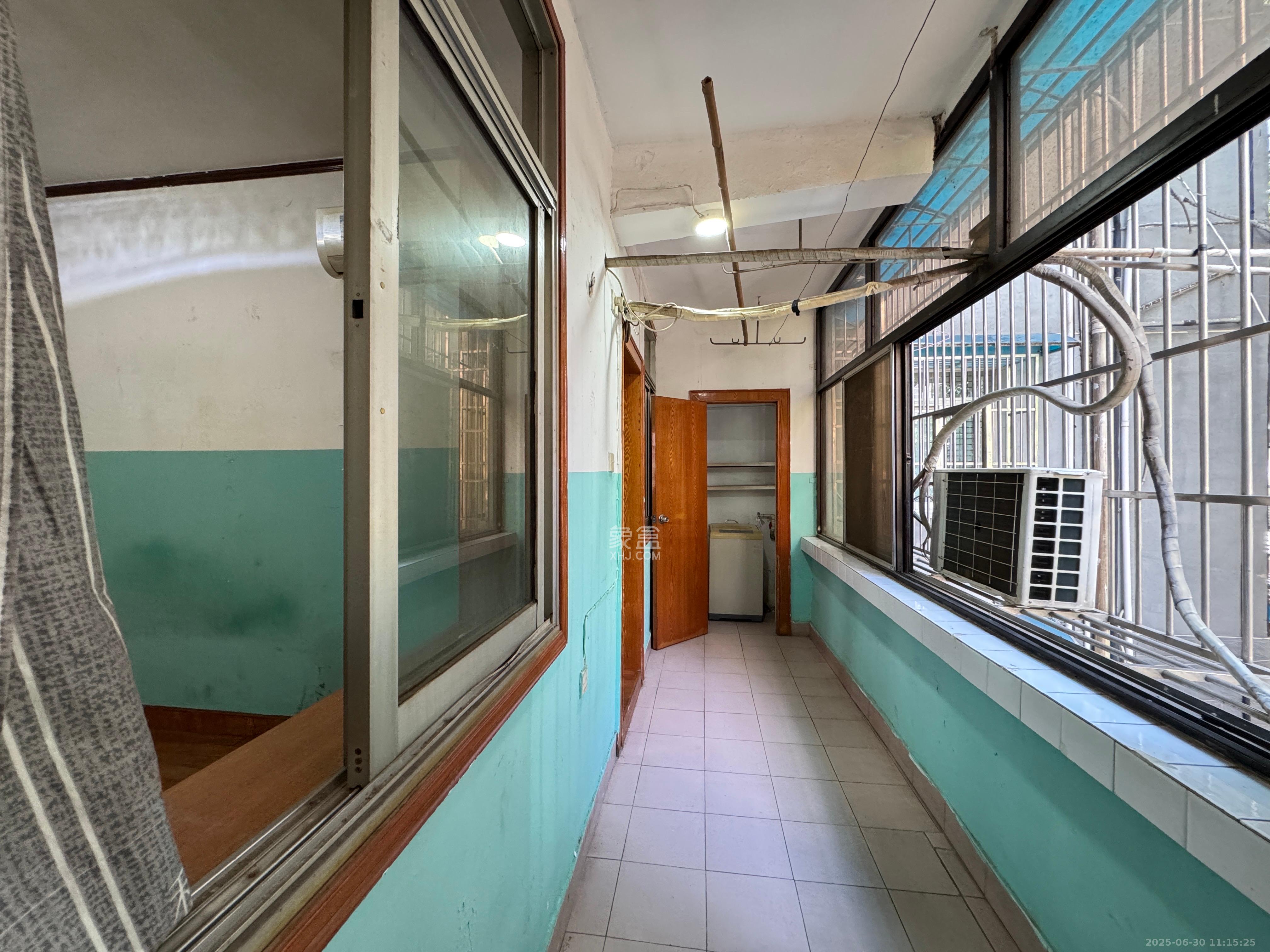 湖南省丝绸集团有限公司宿舍(人民西路288号)  2室1厅1卫    1900.0元/月 湖南省丝绸集团有限公司宿舍(人民西路288号)  2室1厅1卫    1900.0元/月室内图