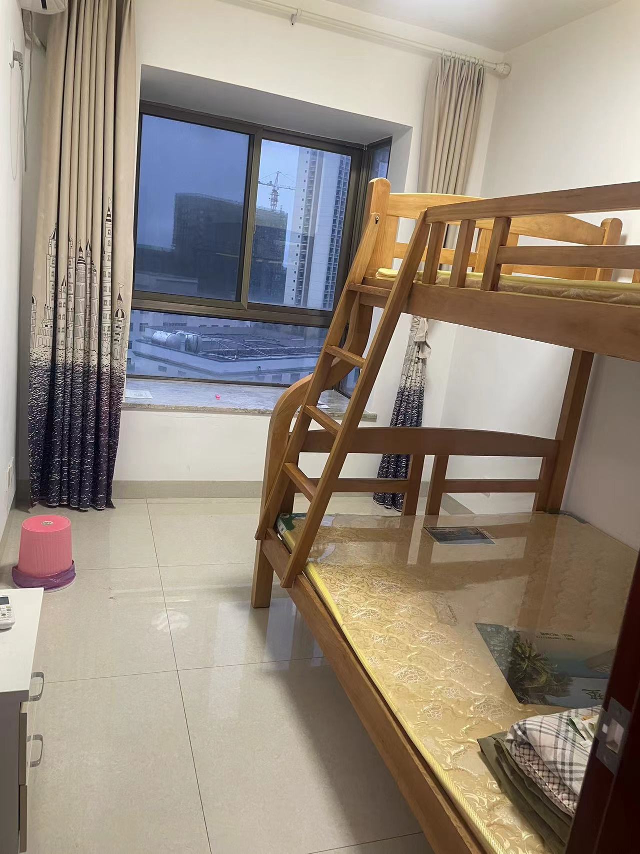 滨江绿都  2室1厅1卫    2400.0元/月室内图