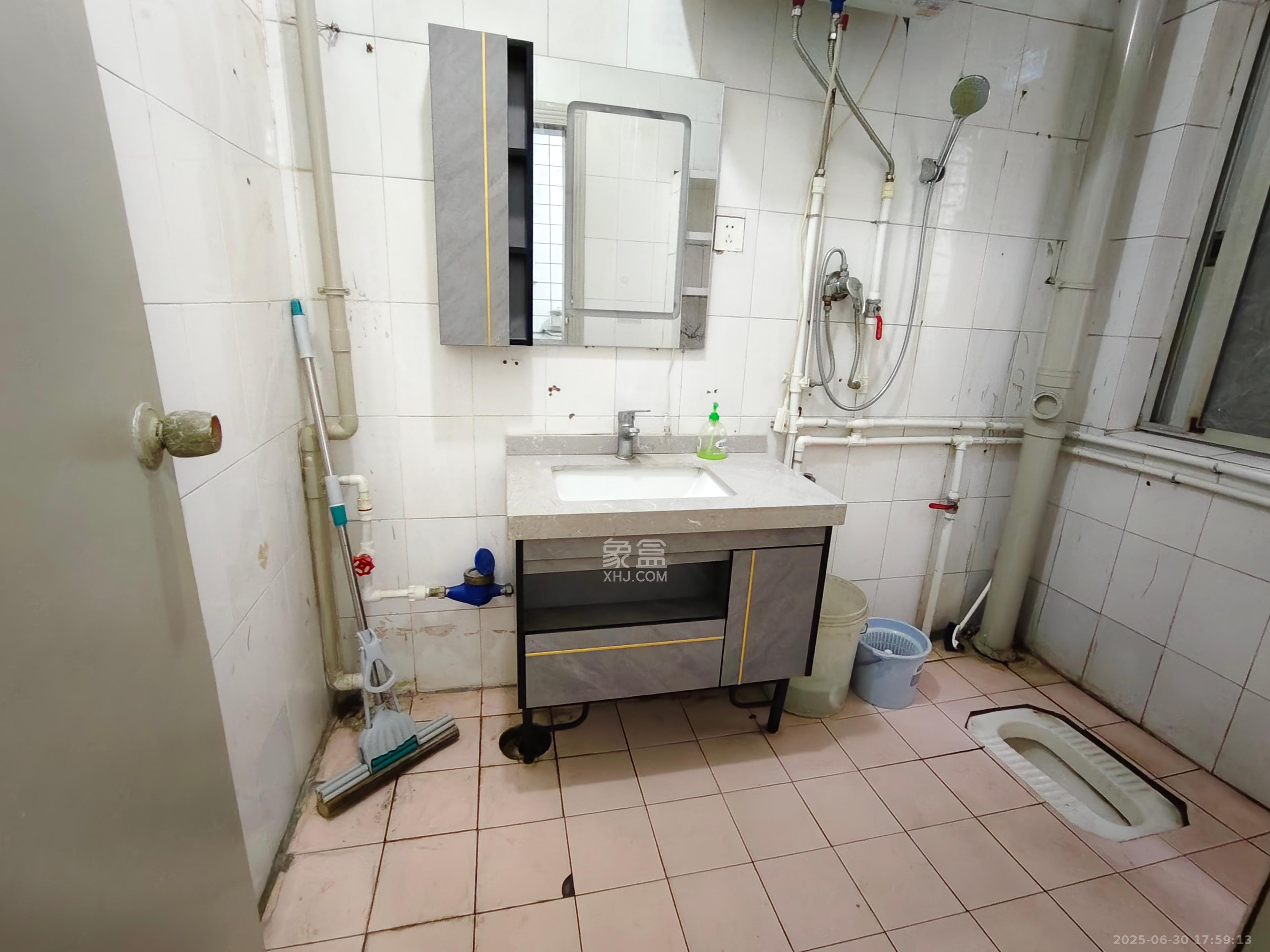 马王堆陶瓷城新合区  2室2厅1卫    2200.0元/月 马王堆陶瓷城新合区  2室2厅1卫    2200.0元/月室内图