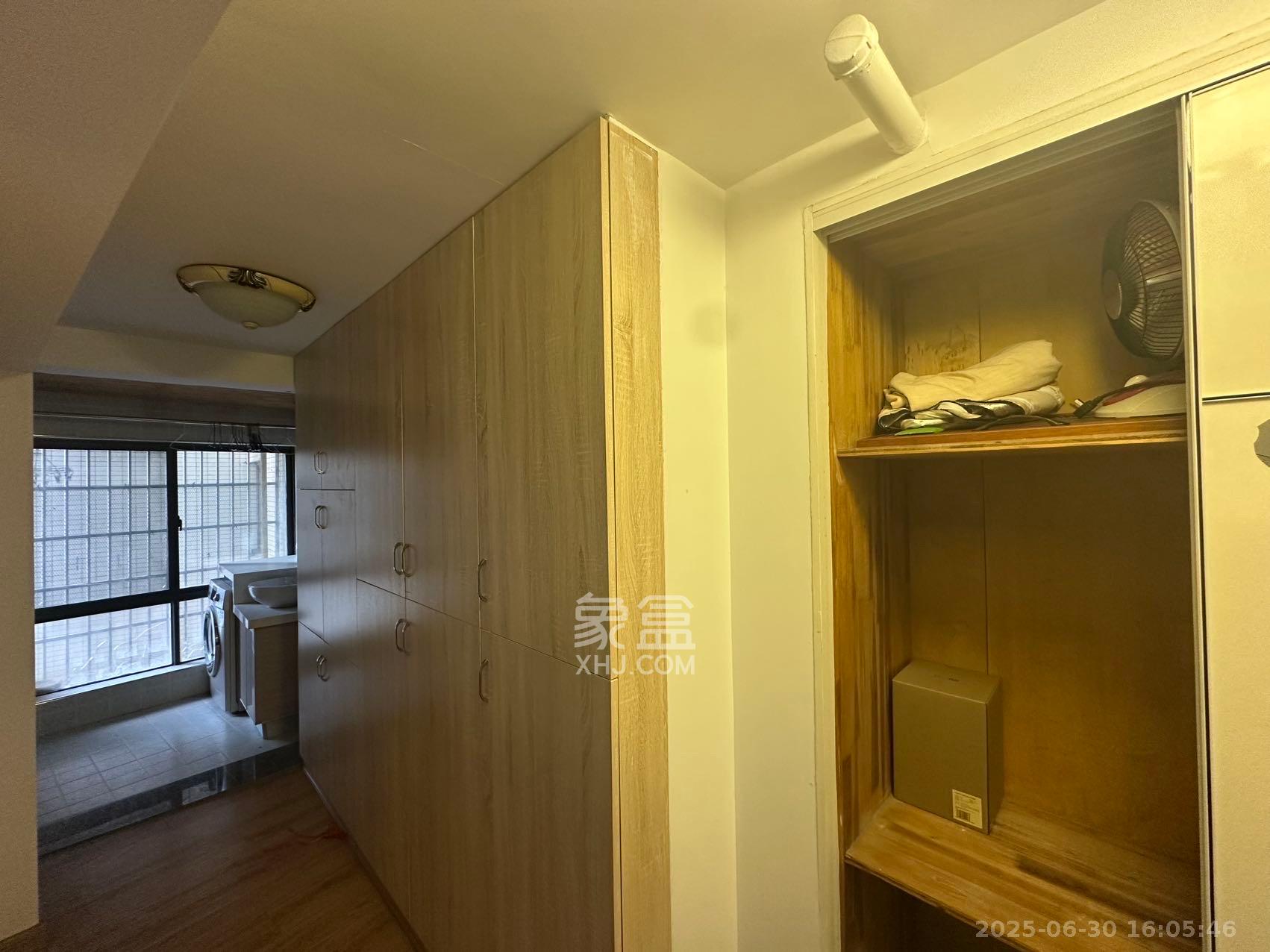 兰亭峰景  3室2厅2卫   2500.00元/月室内图