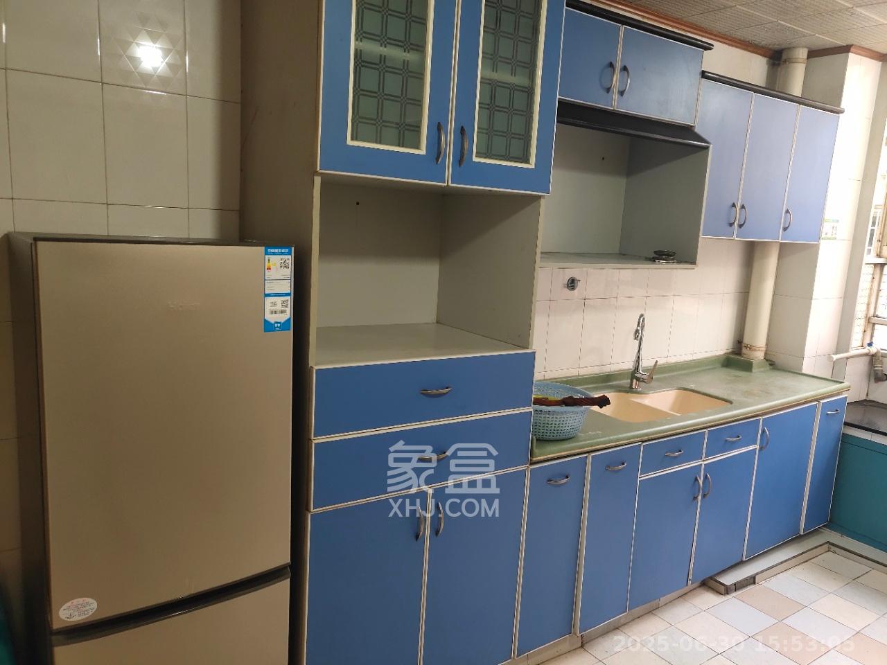桔园小区1-8片  4室2厅2卫   3500.00元/月室内图